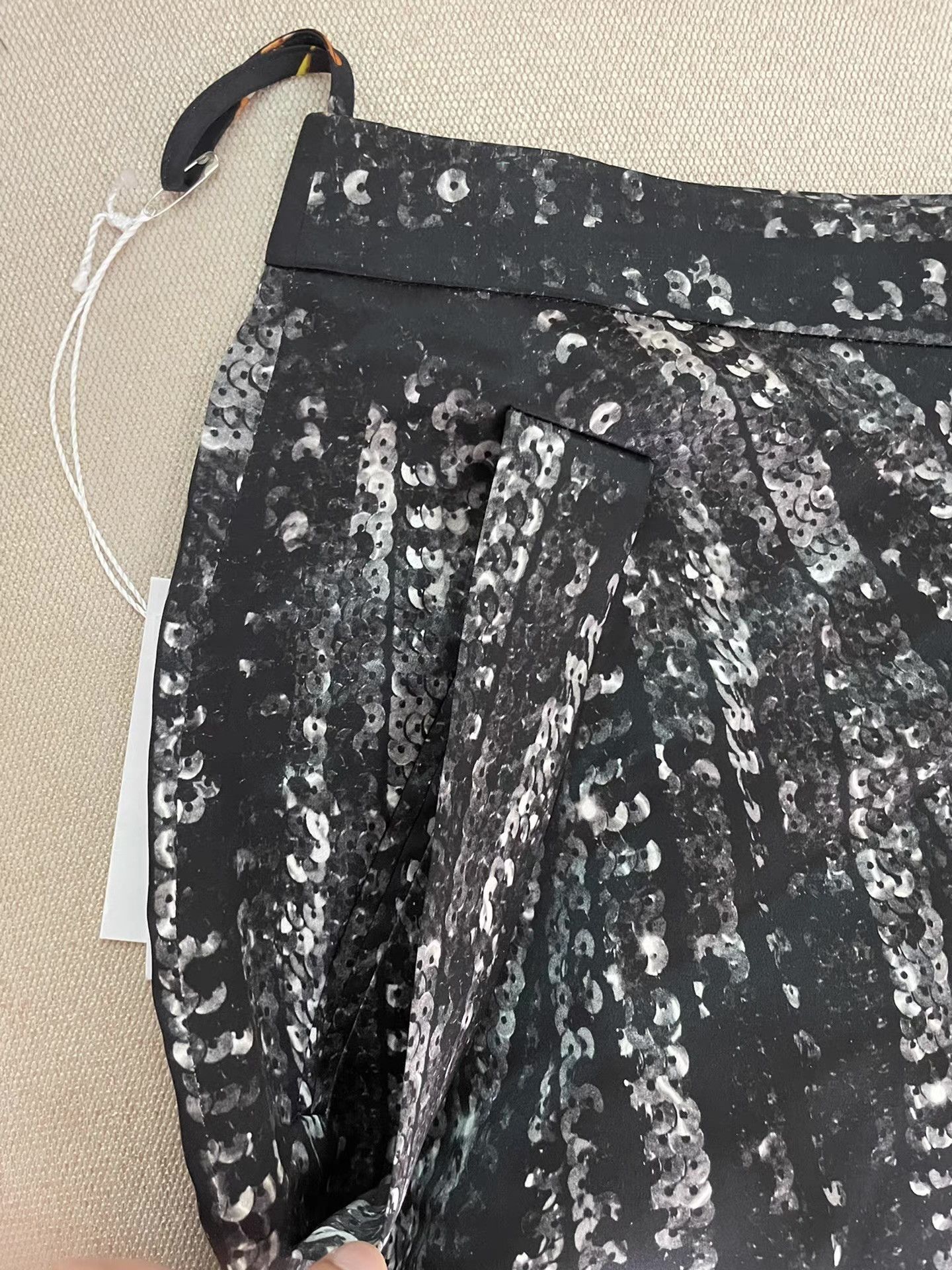 Givenchy Givenchy Silk Harem Pants Ｑ21 Size 30" / US 8 / IT 44 - 4 Thumbnail
