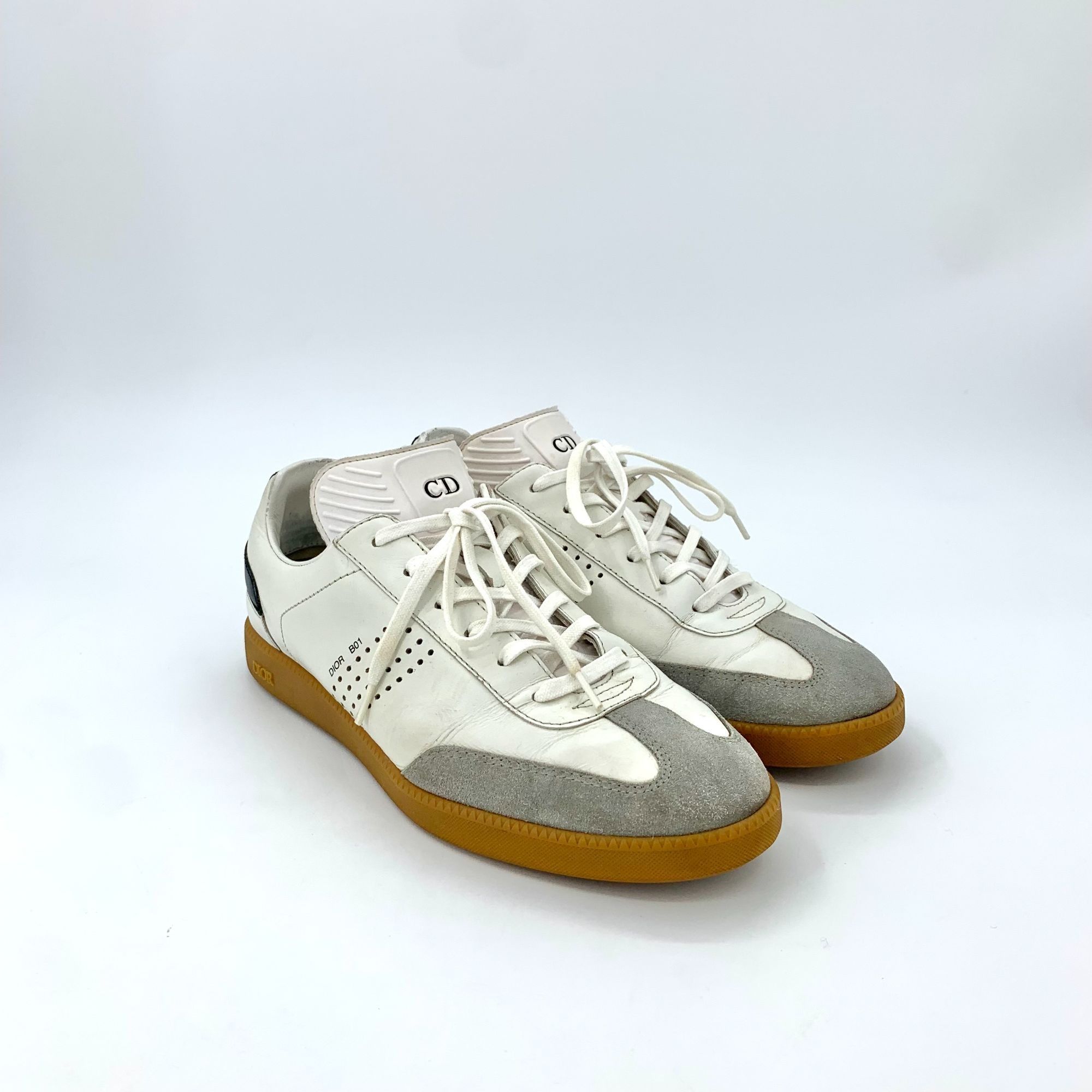 Dior Mens White & Black Lace-Up Sneakers With Bee Print Size