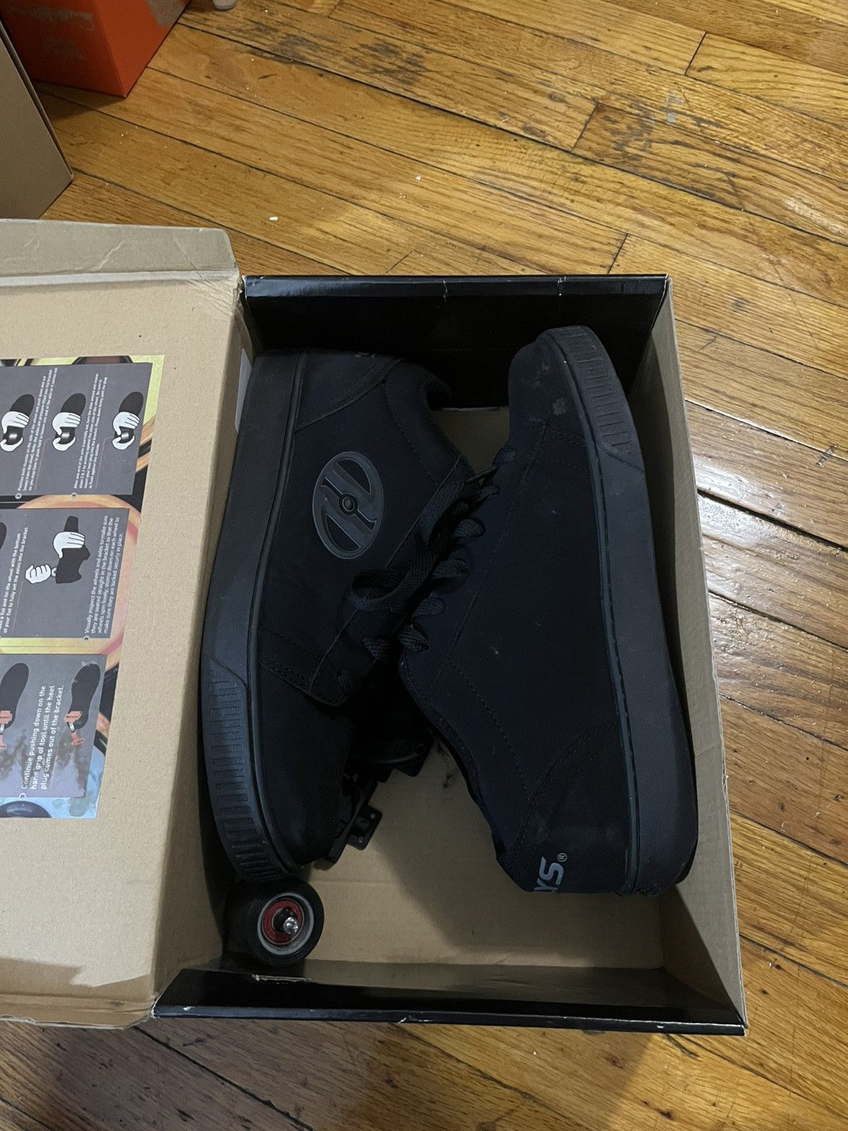 Heelys Black heelys low top sneakers Size US 10 / EU 43 - 1 Thumbnail