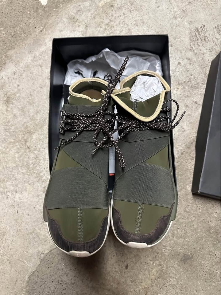 Y-3 Y3 runners in Oliver green Size 10 Size US 10 / EU 43 - 3 Thumbnail