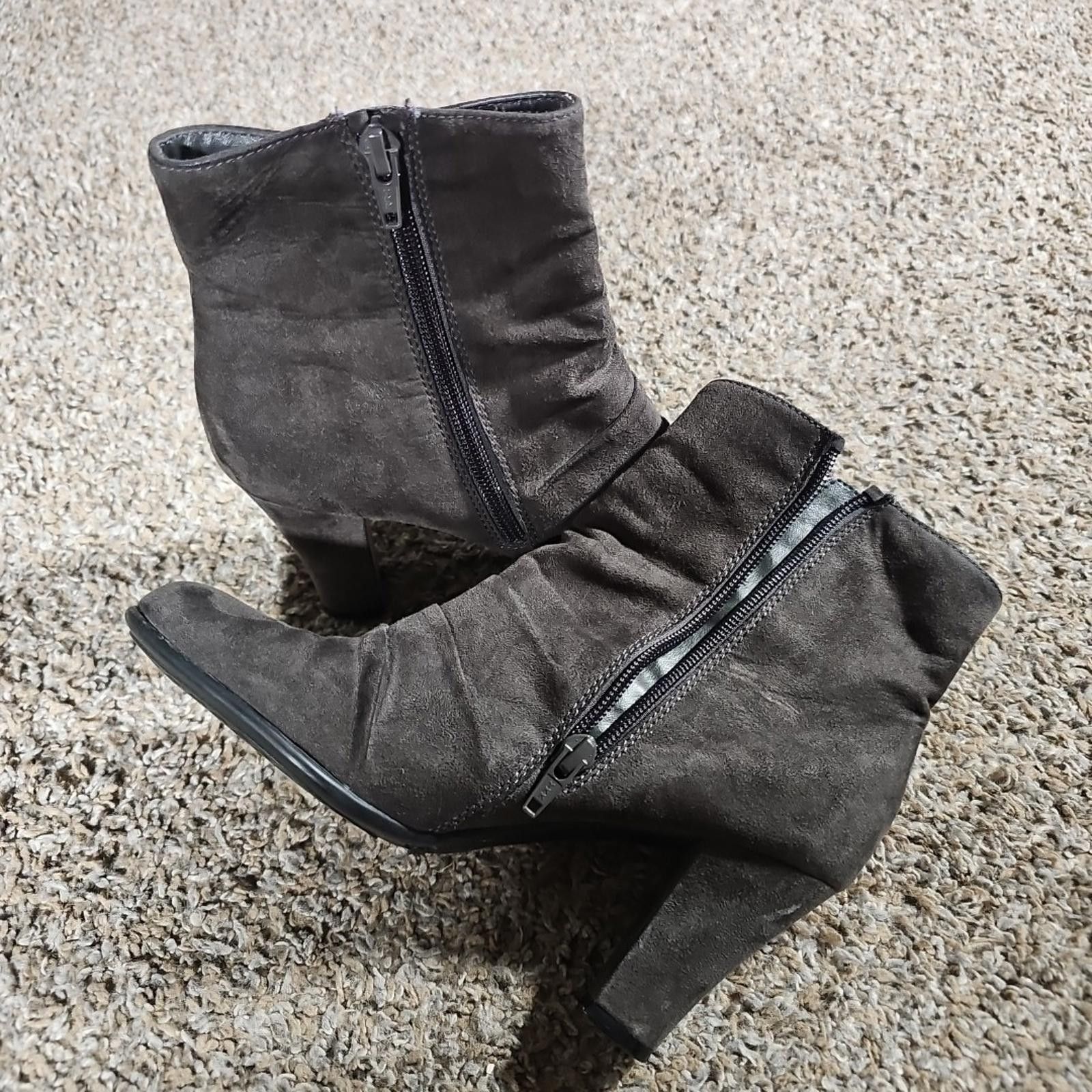 Other A2 by Aerosoles Chukka Heel Boots Sz 6 Gray Side Zip Size US 6 / IT 36 - 2 Thumbnail