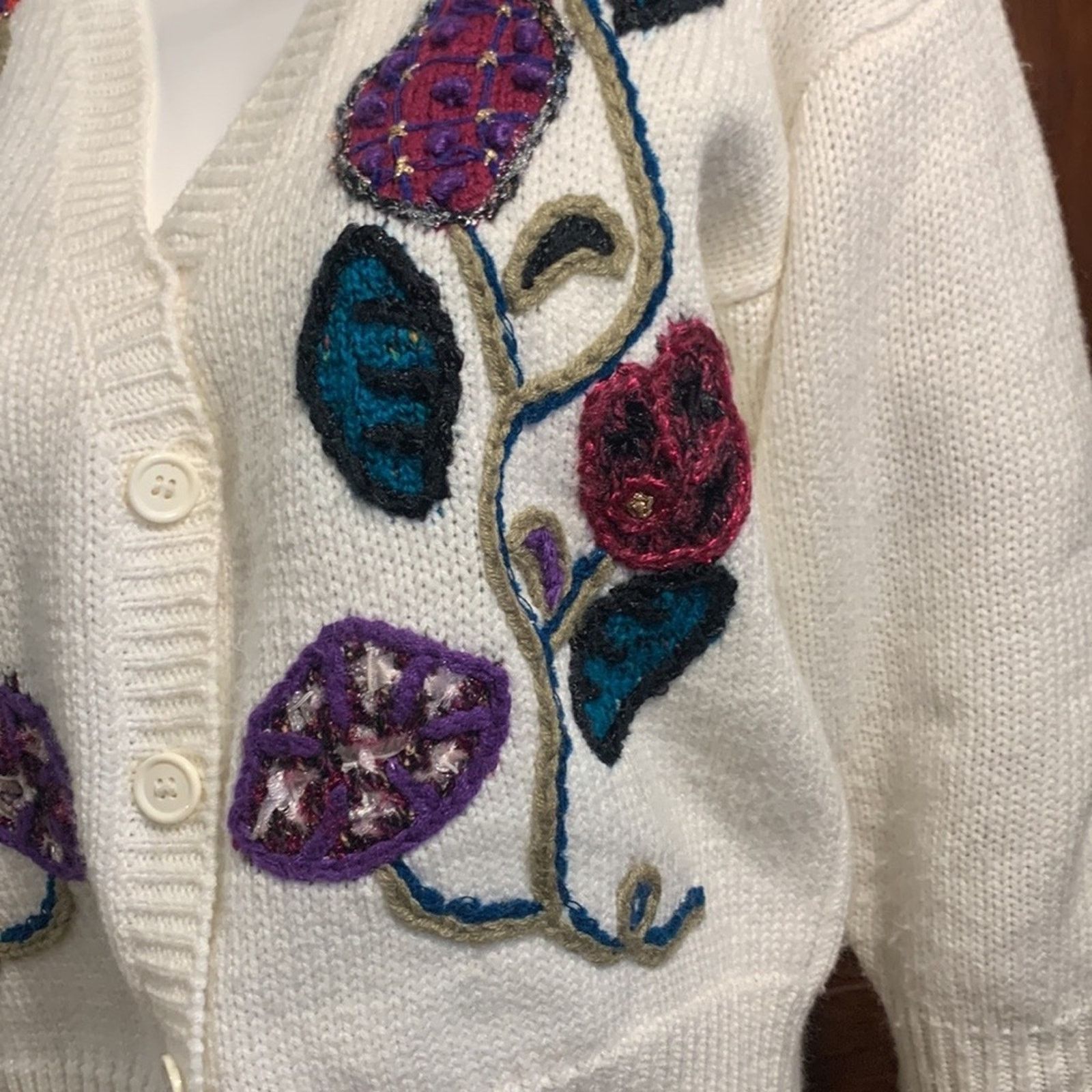 Vintage 80’s embroidered crewel botannical motifs white cardigan Size L / US 10 / IT 46 - 8 Thumbnail