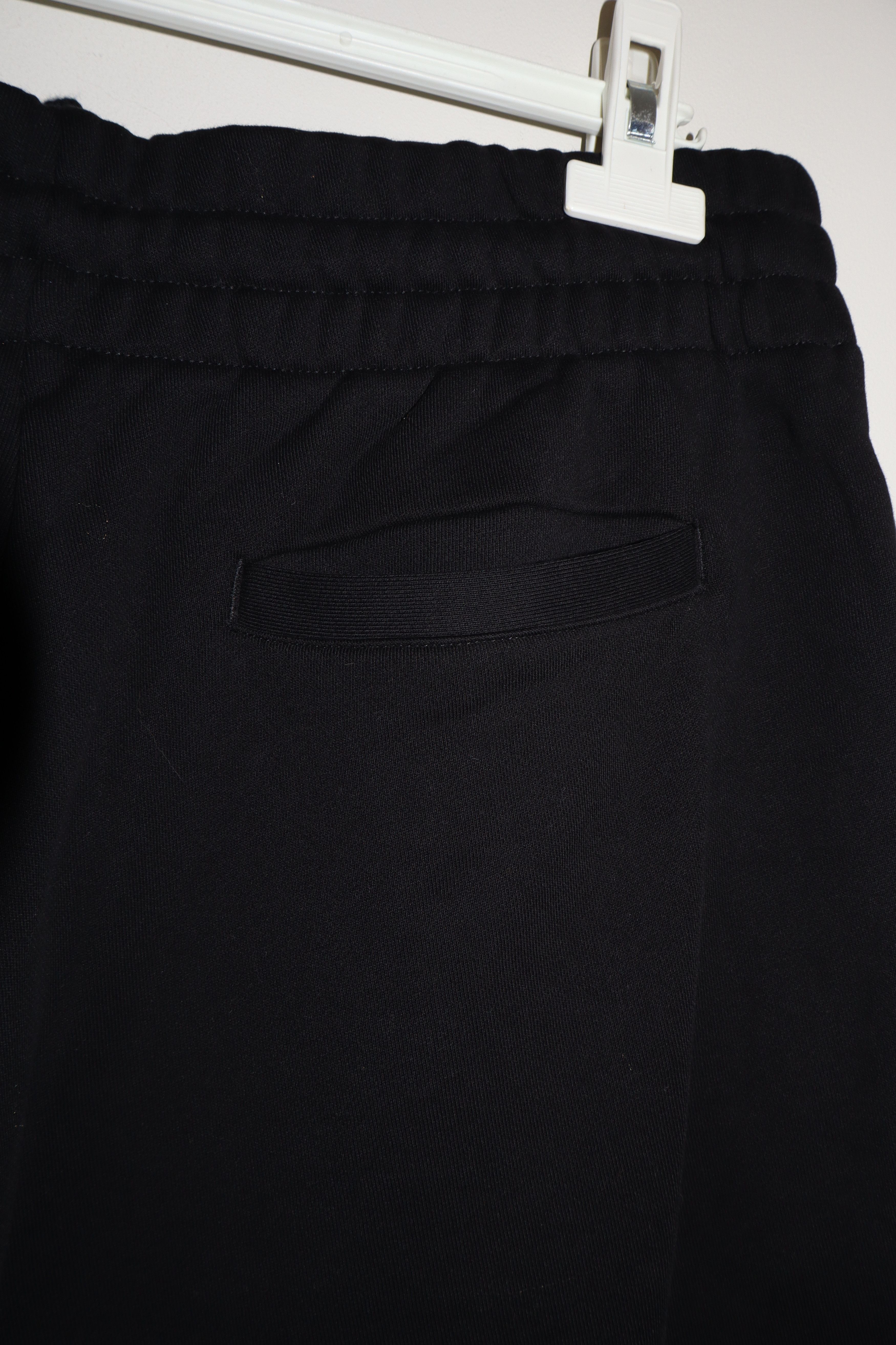 Moschino Oversized logo shorts Size US 34 / EU 50 - 7 Thumbnail
