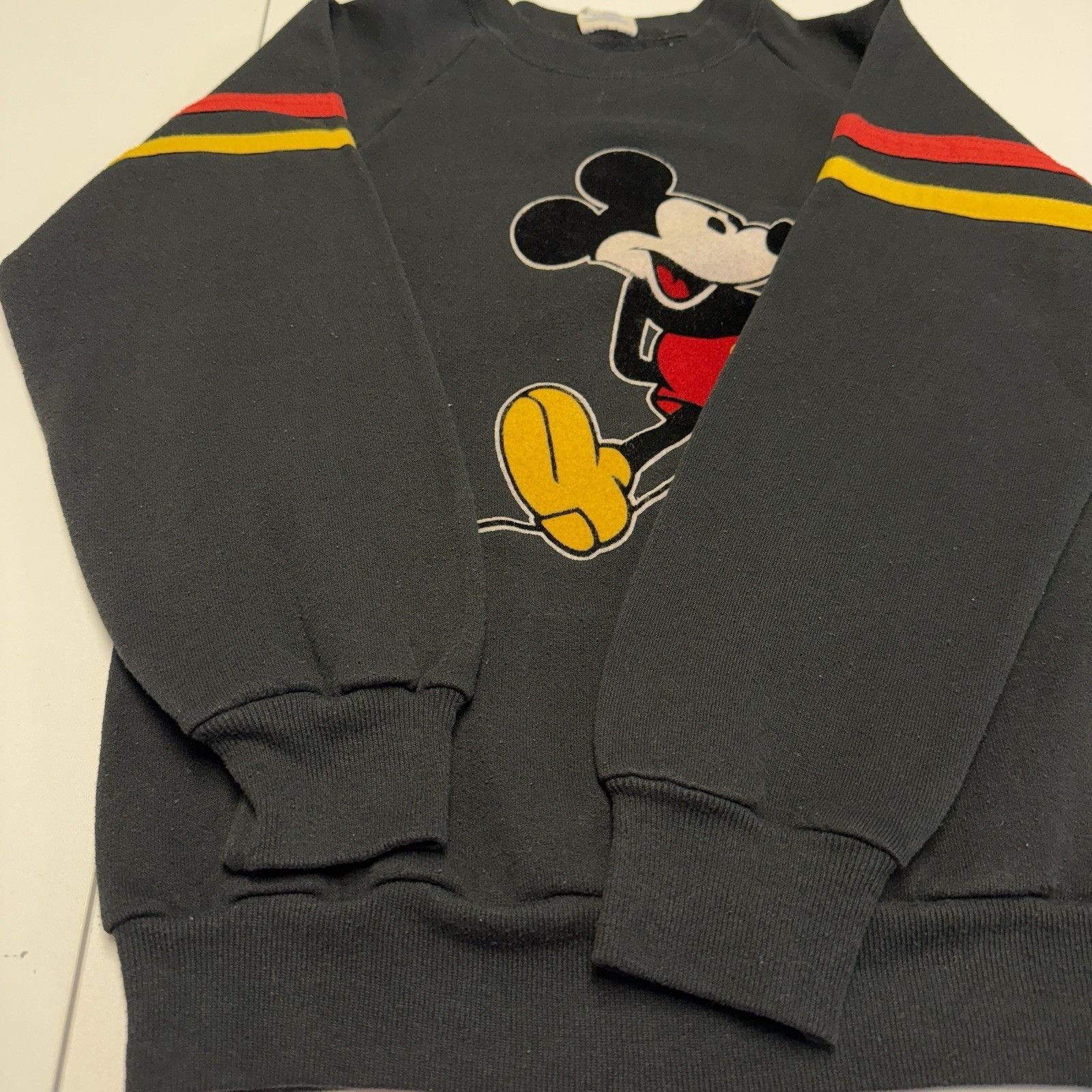Disney Vintage 80s Mickey Mouse Sweatshirt Small Raglan Disney Size US S / EU 44-46 / 1 - 9 Thumbnail