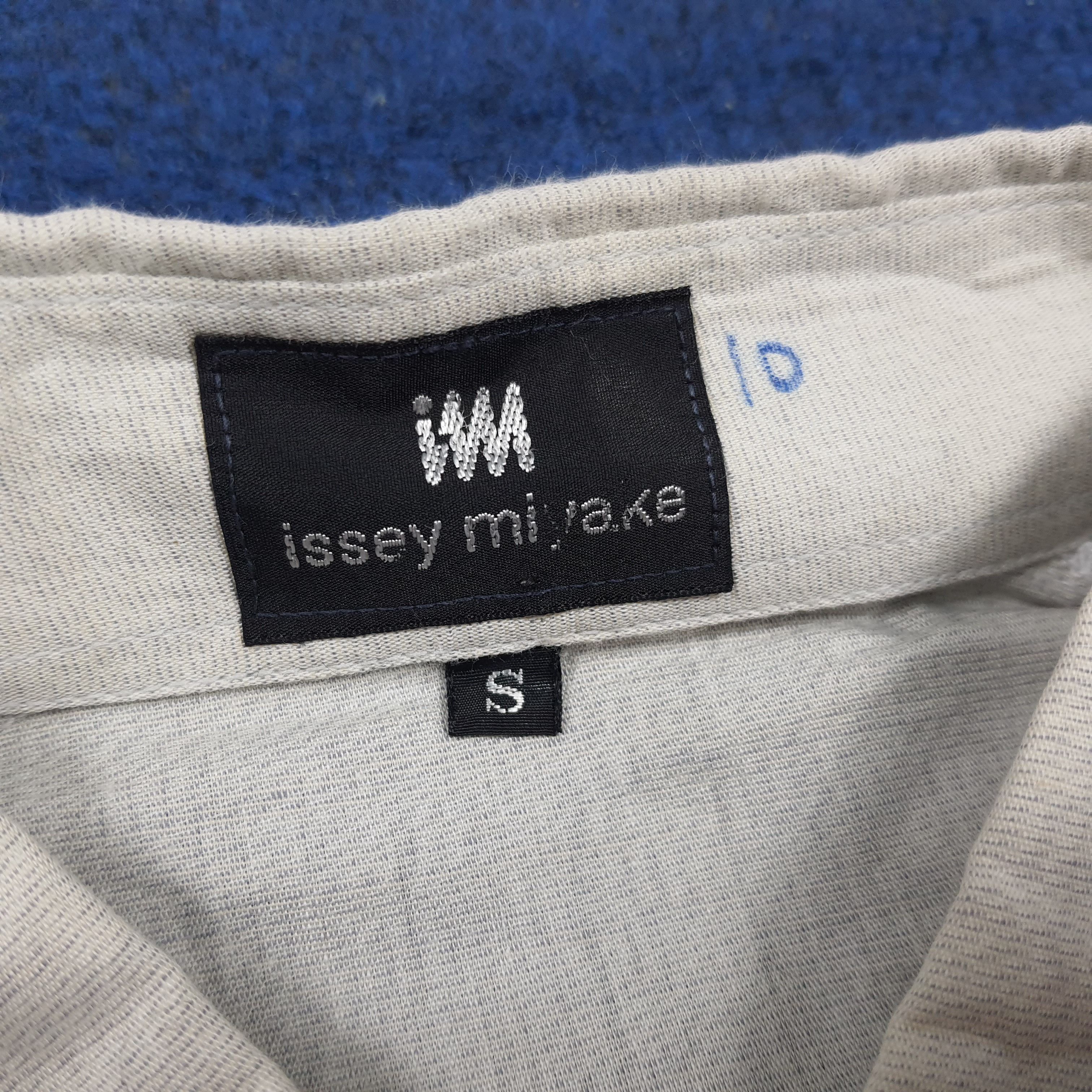 Issey Miyake Vintage Issey Miyake Plain Button Up Shirt C294N63 Size US M / EU 48-50 / 2 - 5 Thumbnail
