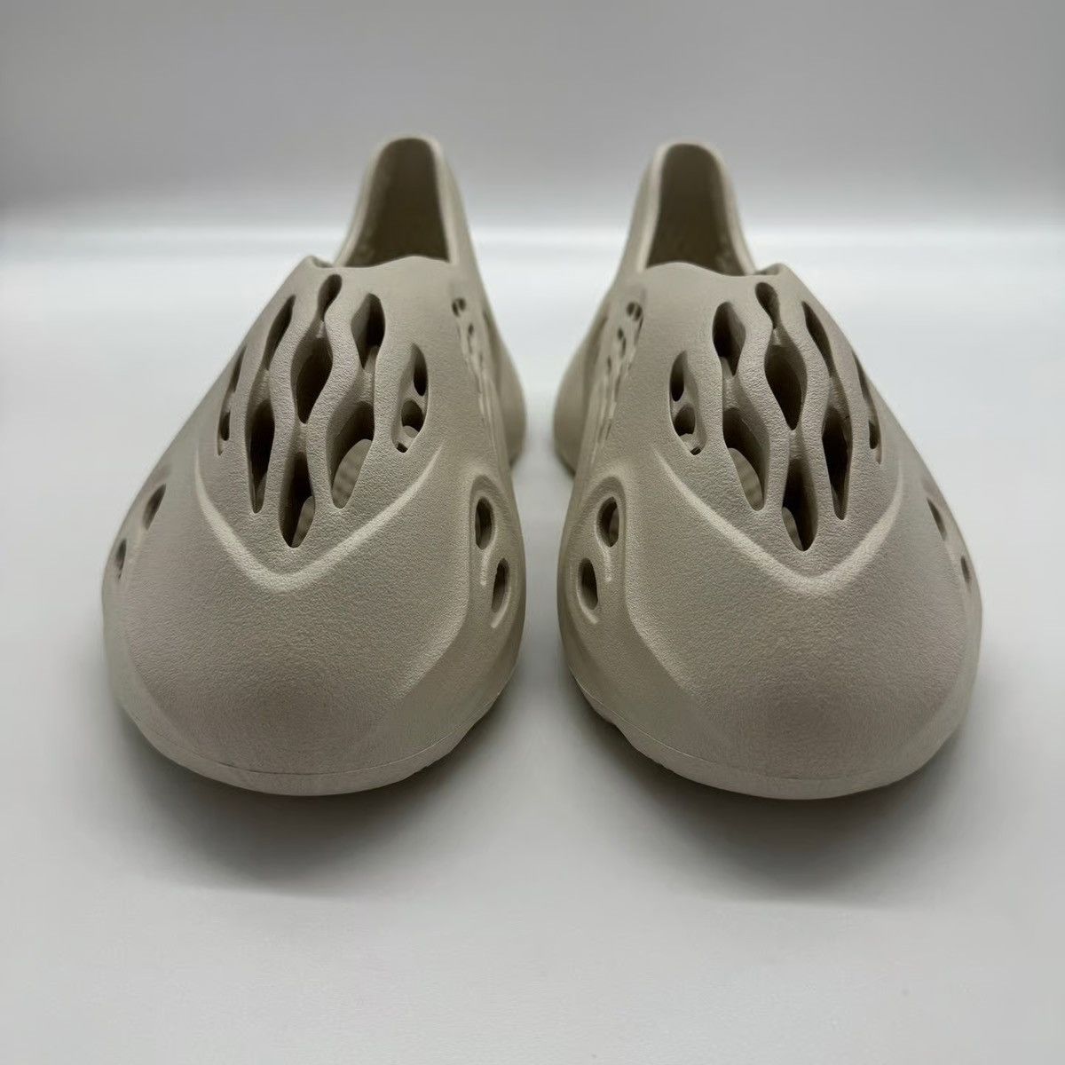 Adidas Adidas Yeezy Foam RNR Ararat (2020/2022) Size US 10 / EU 43 - 3 Thumbnail