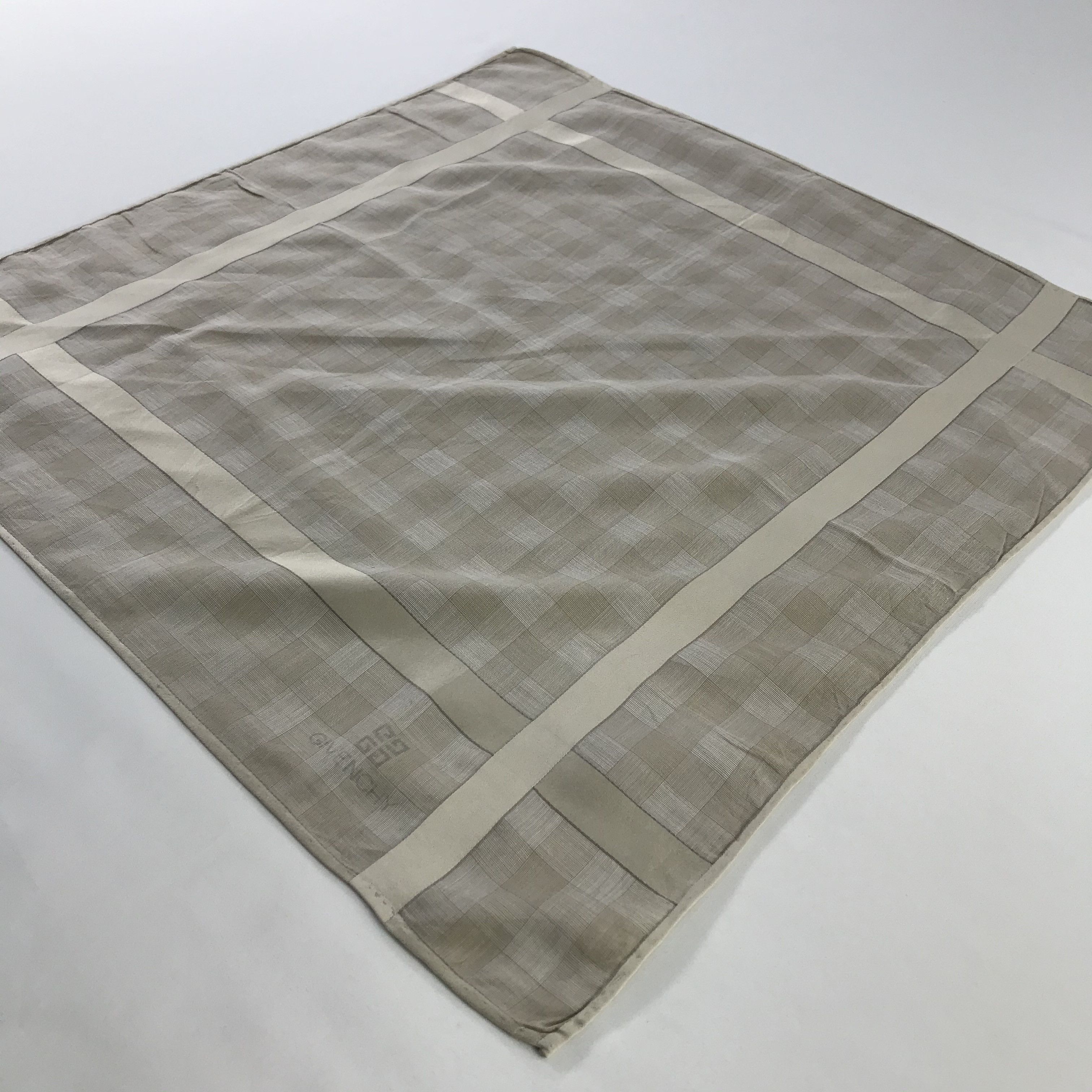 Vintage Givenchy Bandana/ Handkerchief / Neckerchief Size ONE SIZE - 4 Thumbnail