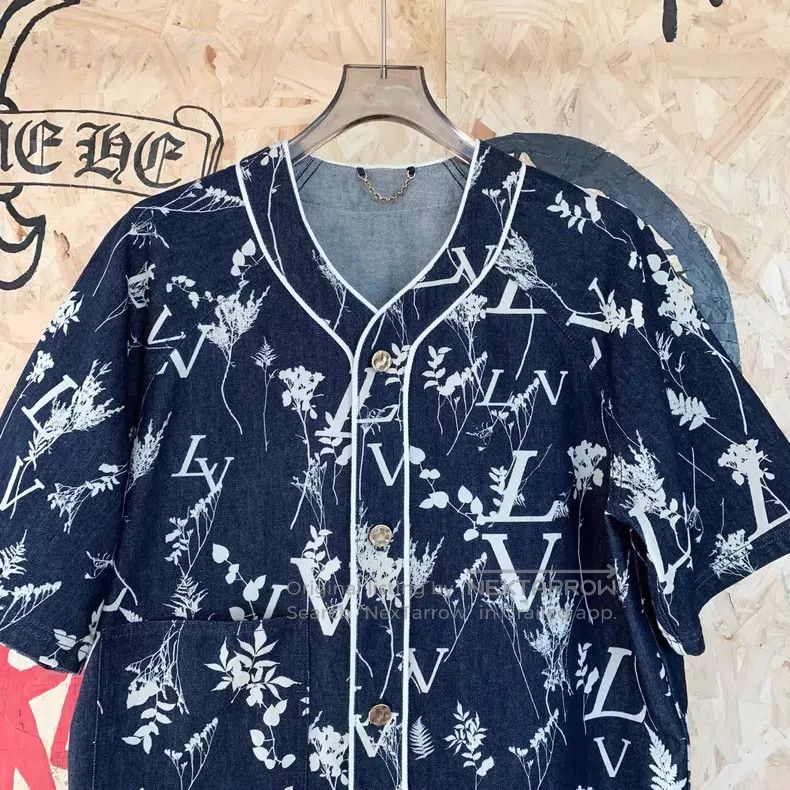 Louis Vuitton Louis Vuitton Wheat-ear printed denim classic short sleeve Size US L / EU 52-54 / 3 - 3 Thumbnail