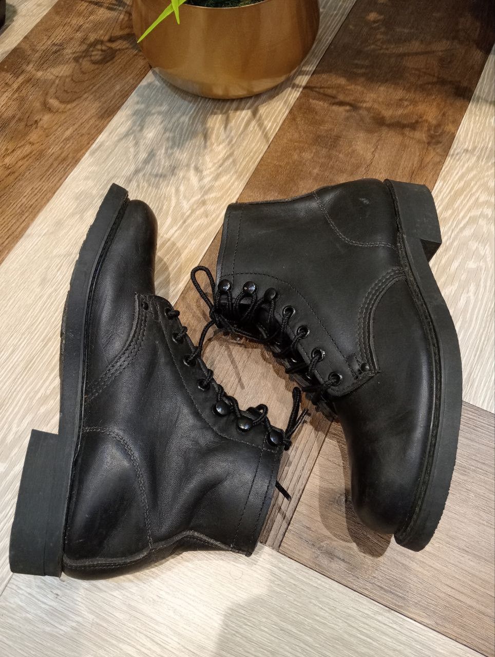 A.P.C. A.P.C BOOTS MAXITRED OIL RESISTANT BOOTS - BLACK Size US 6.5 / EU 39-40 - 13 Thumbnail