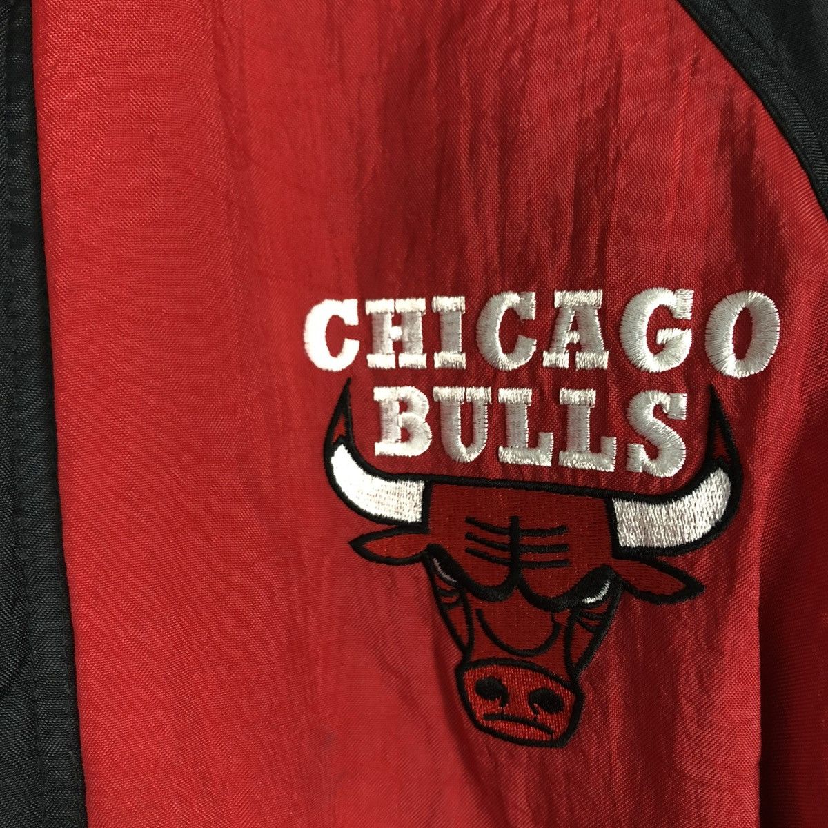 NBA 🔥VINTAGE BOMBER JACKET NBA STARTER CHICAGO BULLS BIG LOGO Size US L / EU 52-54 / 3 - 21 Thumbnail