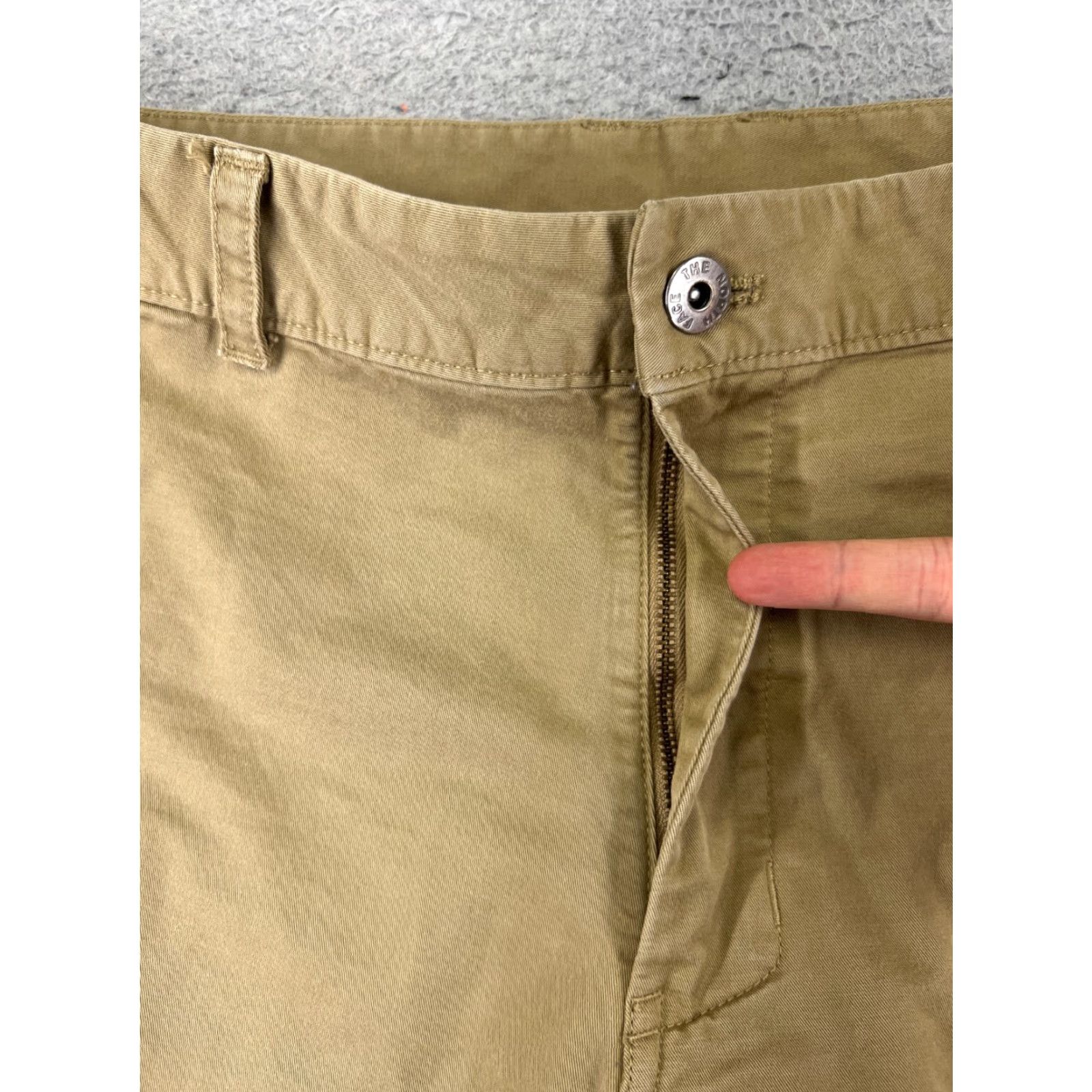 The North Face The North Face Shorts Men 40 Beige Cargo Cotton Hiking Camping Fishing 36x9 READ Size US 40 / EU 56 - 6 Thumbnail