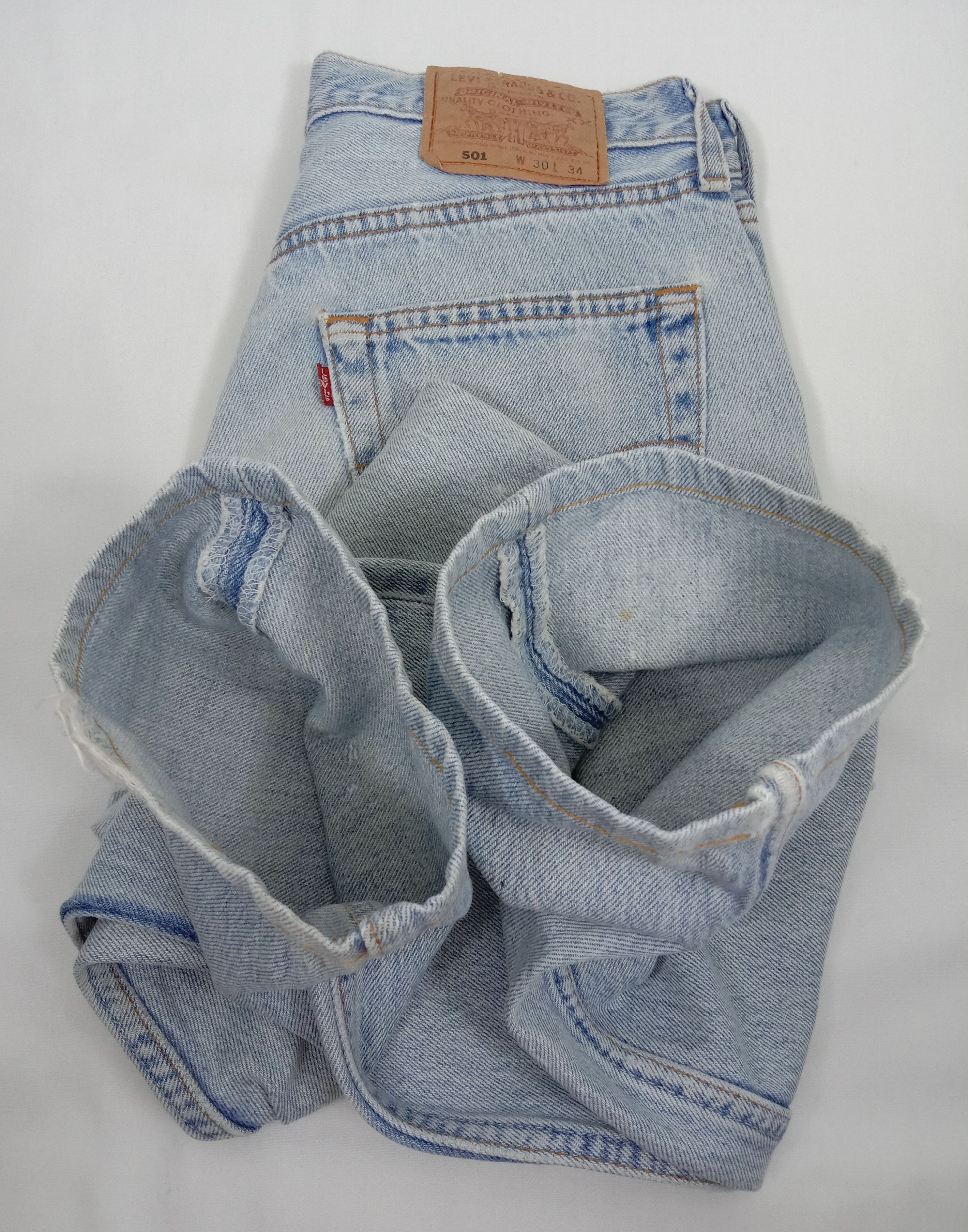 Levi's Vintage 90s Levi’s 501 Jeans Light Wash Distressed Denim Size US 28 / EU 44 - 14 Thumbnail