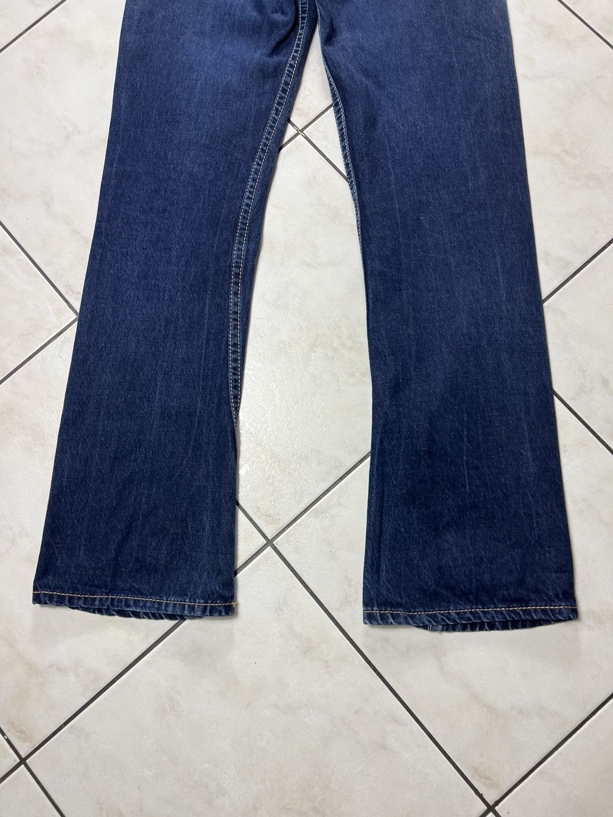 Levi's Vintage Levi’s 907 flared navy denim y2k jeans pants bootcut Size US 29 - 12 Thumbnail