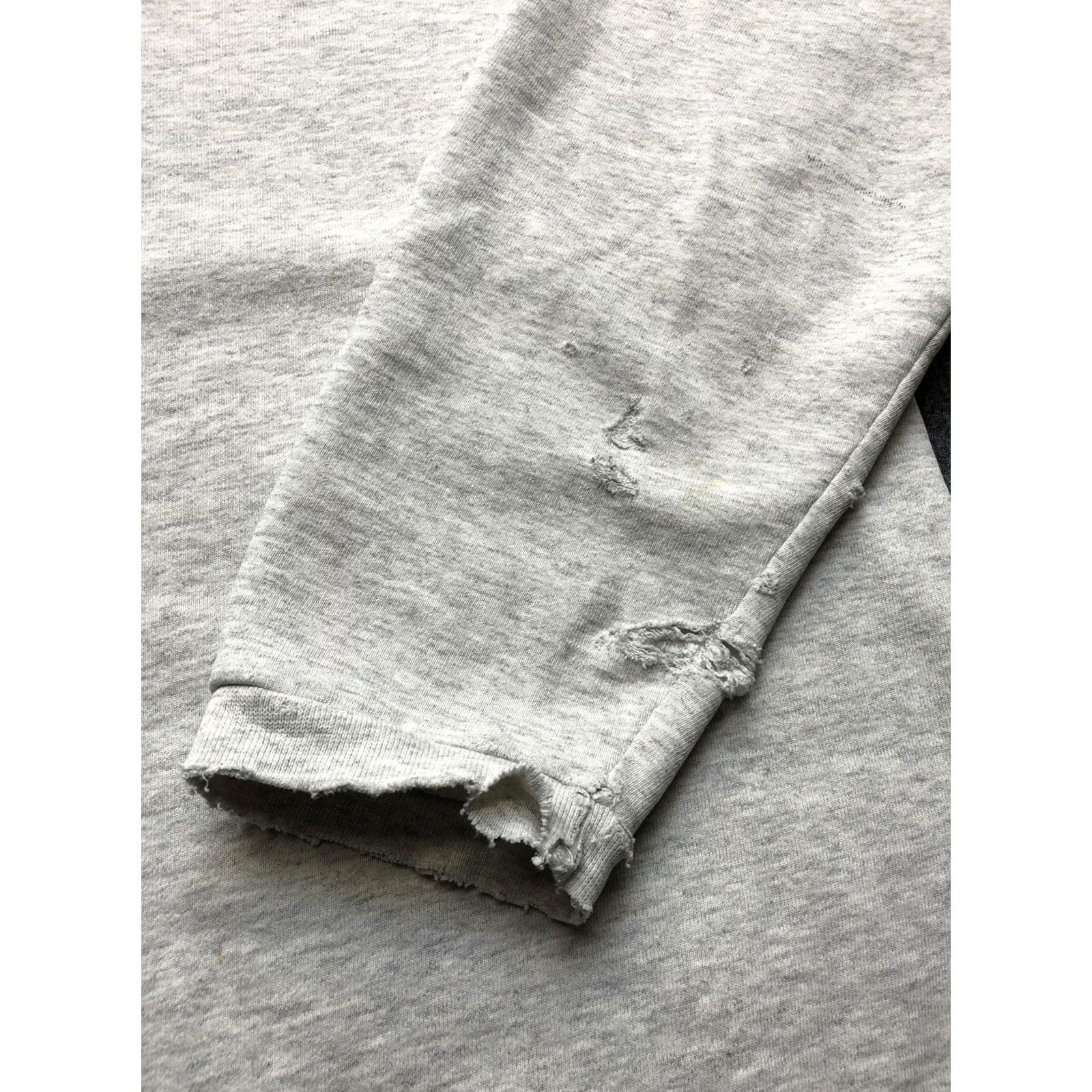 Vintage VINTAGE B.U.M. Equipment Sweatshirt Mens Large Crewneck Bum USA 90s Gray Fleece Pullover Size US L / EU 52-54 / 3 - 7 Thumbnail