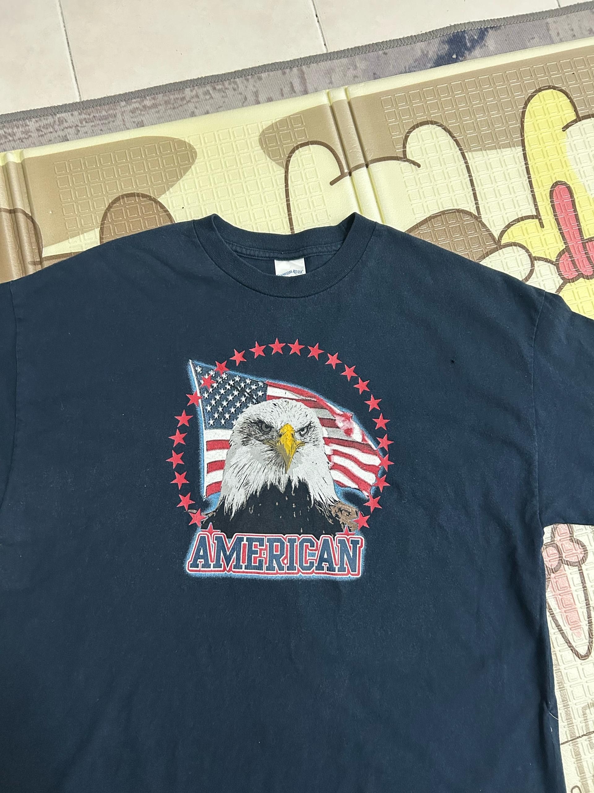 Vintage 💥90s💥 American Flag Eagle Overprint Tee Size US XL / EU 56 / 4 - 6 Thumbnail