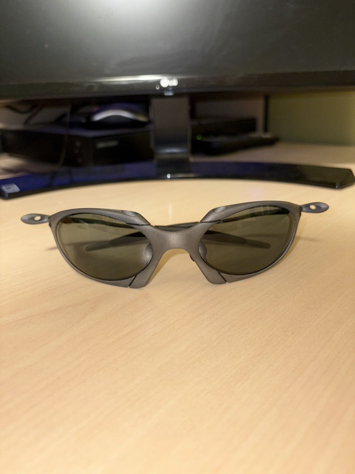 Oakley 1997 Oakley X-metal Romeo 1.0 titanium sunglasses | Grailed