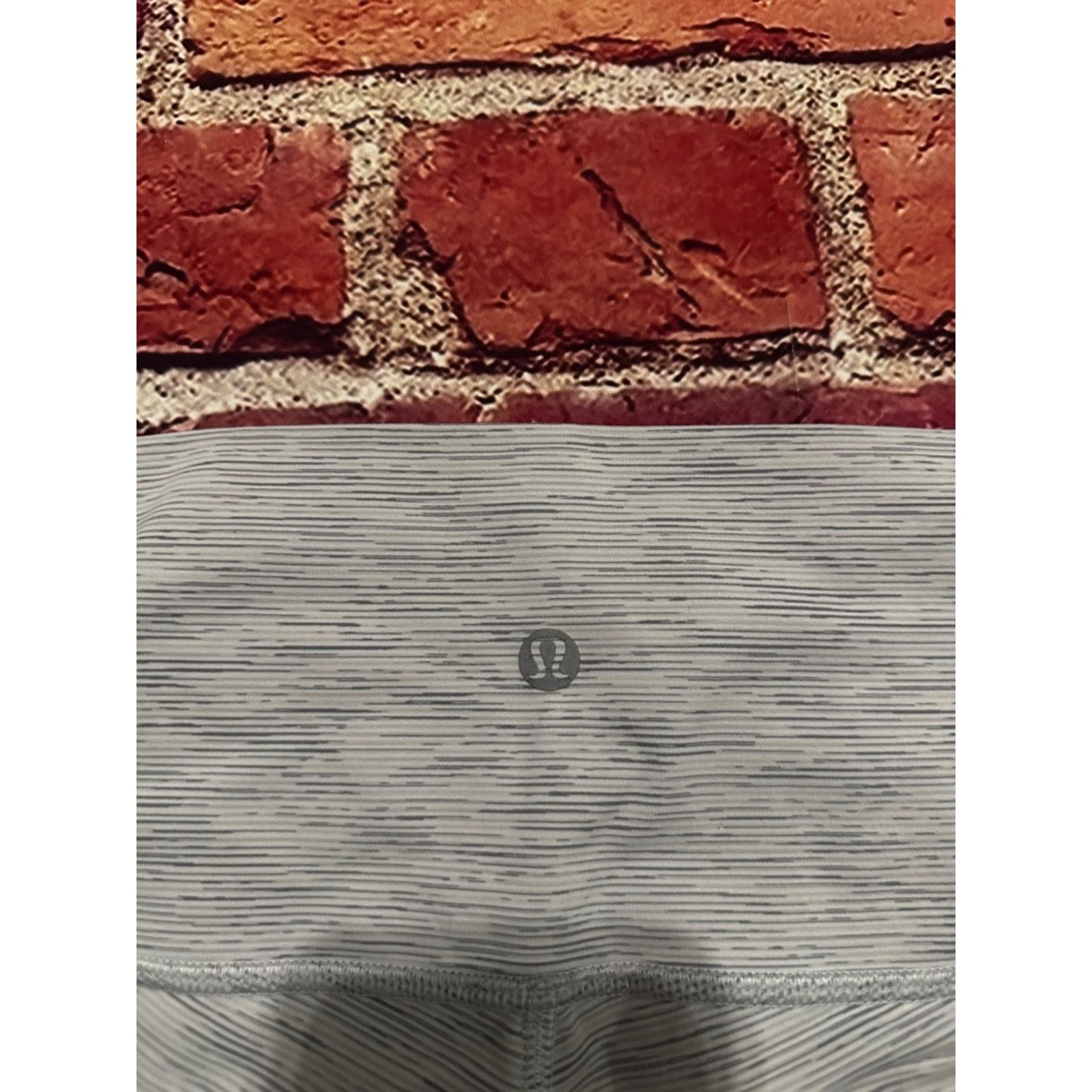 Lululemon Lululemon leggings size 6 Size 28" / US 6 / IT 42 - 6 Thumbnail