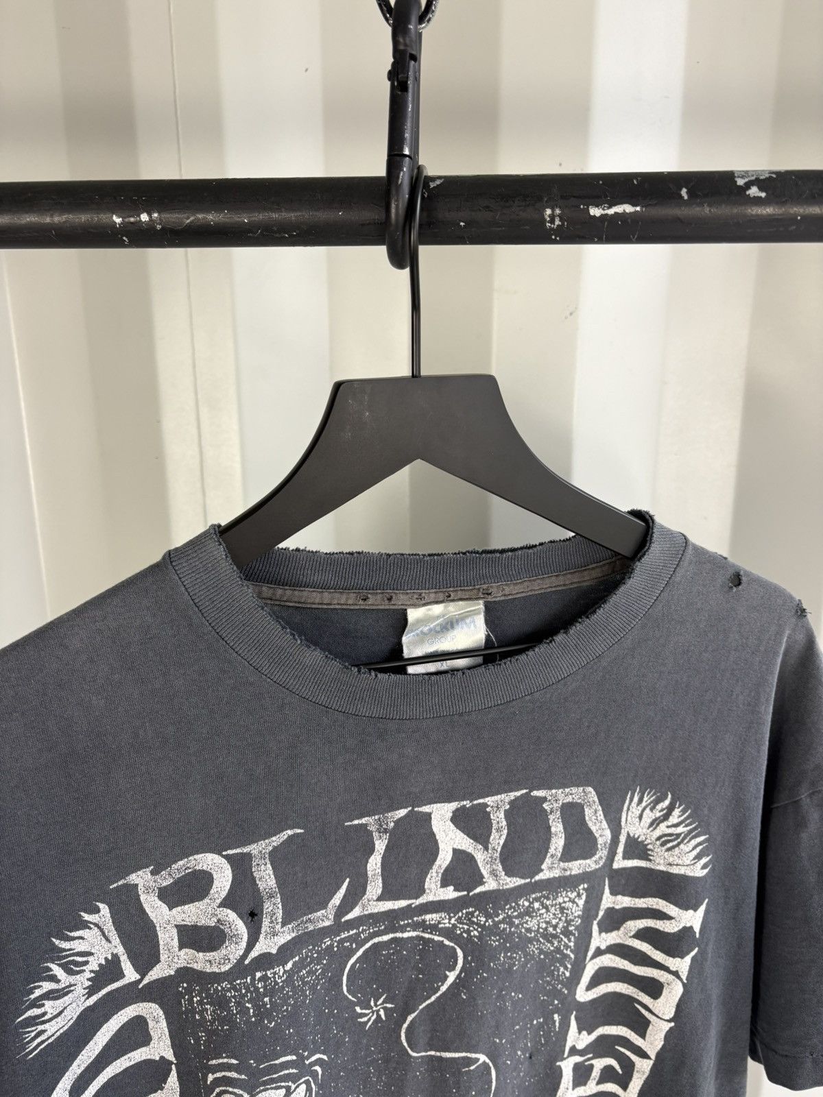 Band Tees Thrashed Blind Melon Faded Distressed Shirt GRUNGE Band Size US XL / EU 56 / 4 - 6 Thumbnail