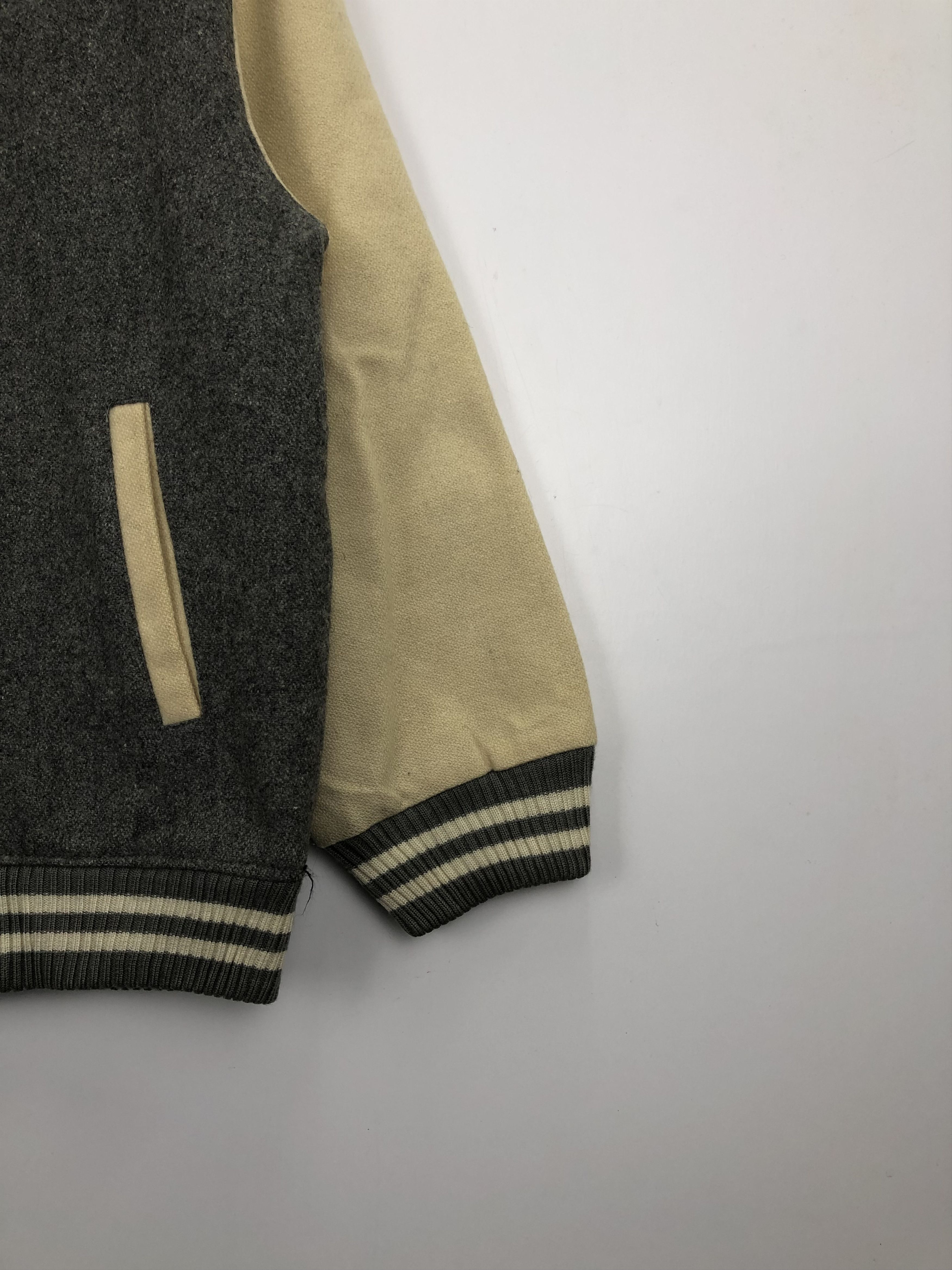 Japanese Brand Vintage Japanese Brand Reversible Wool Varsity Jacket V0345 Size US L / EU 52-54 / 3 - 6 Thumbnail