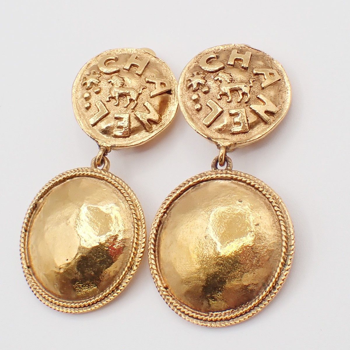 Chanel Chanel CC Lion Head Drop Earrings Metal Size ONE SIZE - 1 Thumbnail