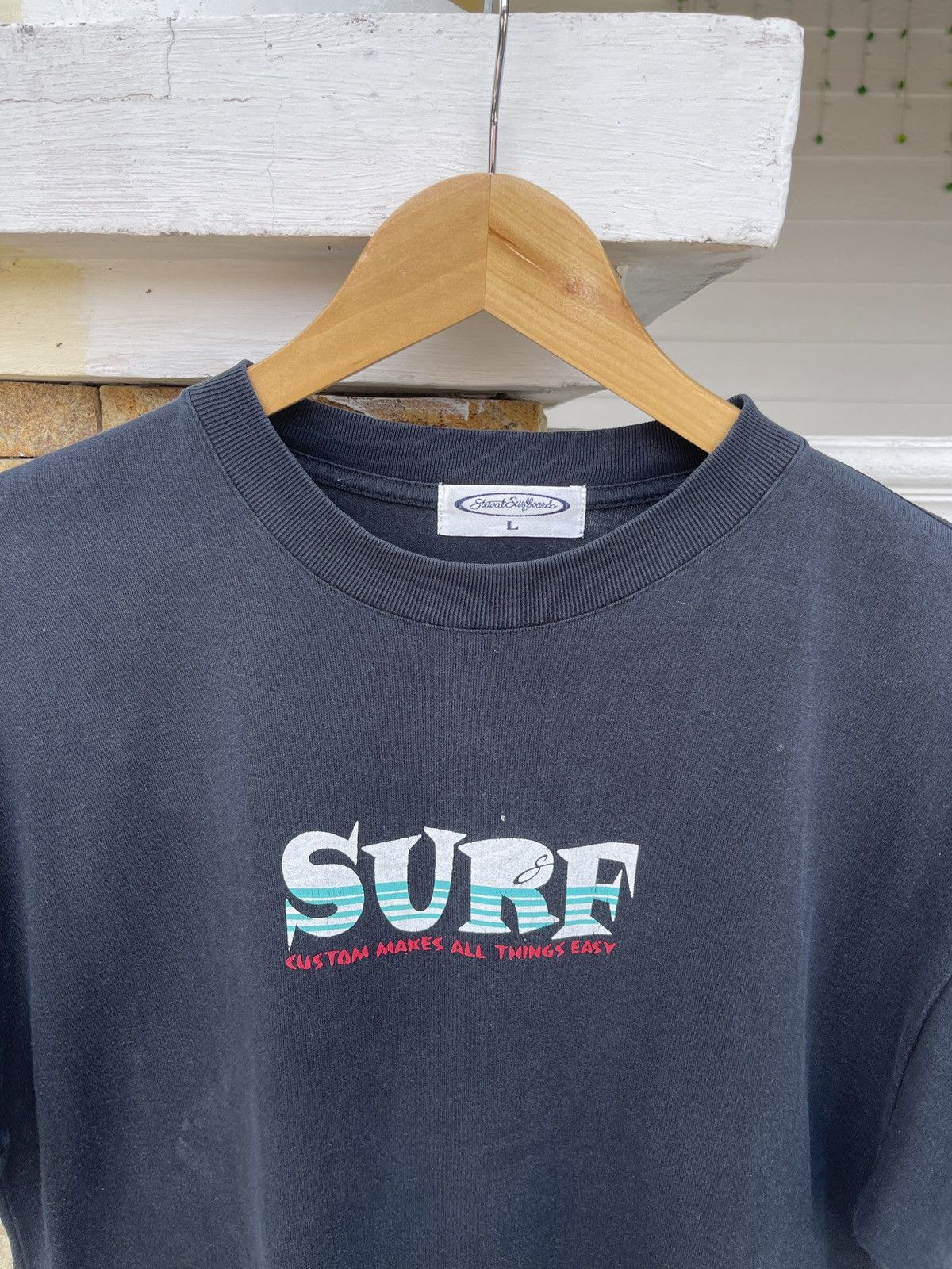 LastDrop🔥Rare🔥Vintage Faded 90s Surfboad Center Logo T-Shirt