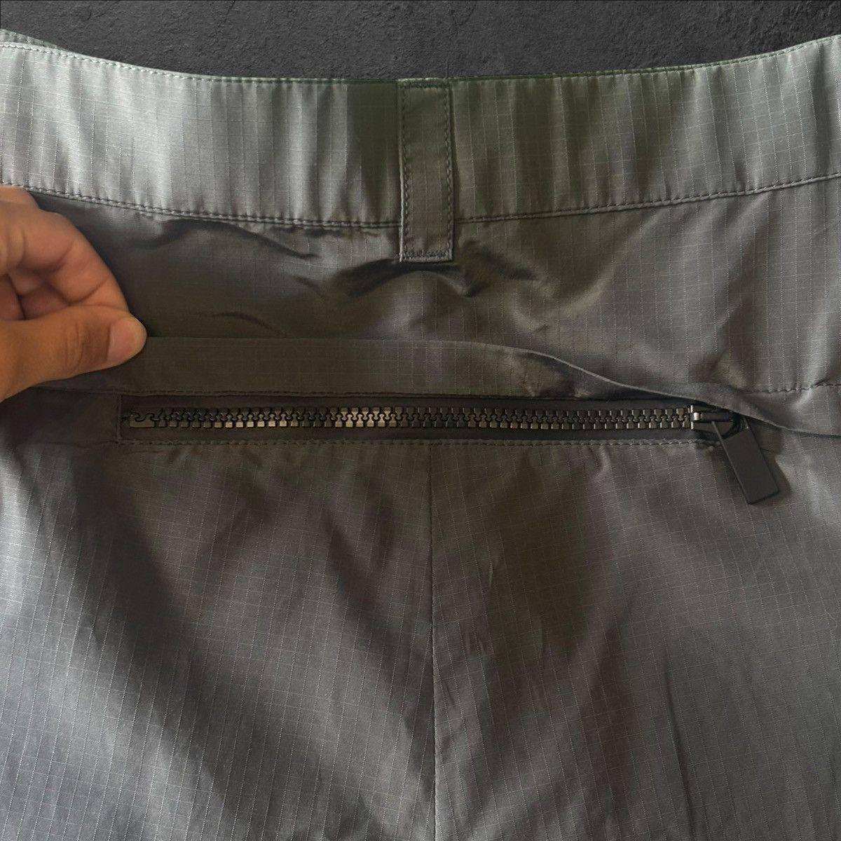 Dior CHRISTIAN DIOR NYLON CARGO PANTS SIZE 50 Size US 36 / EU 52 - 10 Thumbnail