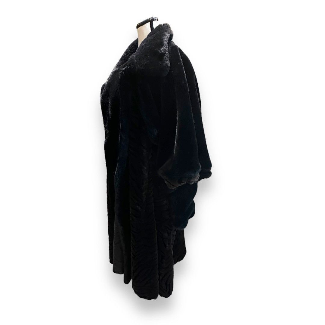 Vintage Women’s XXL Vintage Faux Fur 3/4 Maxi Opera Coat Size XXL / US 16-18 / IT 52-54 - 2 Thumbnail