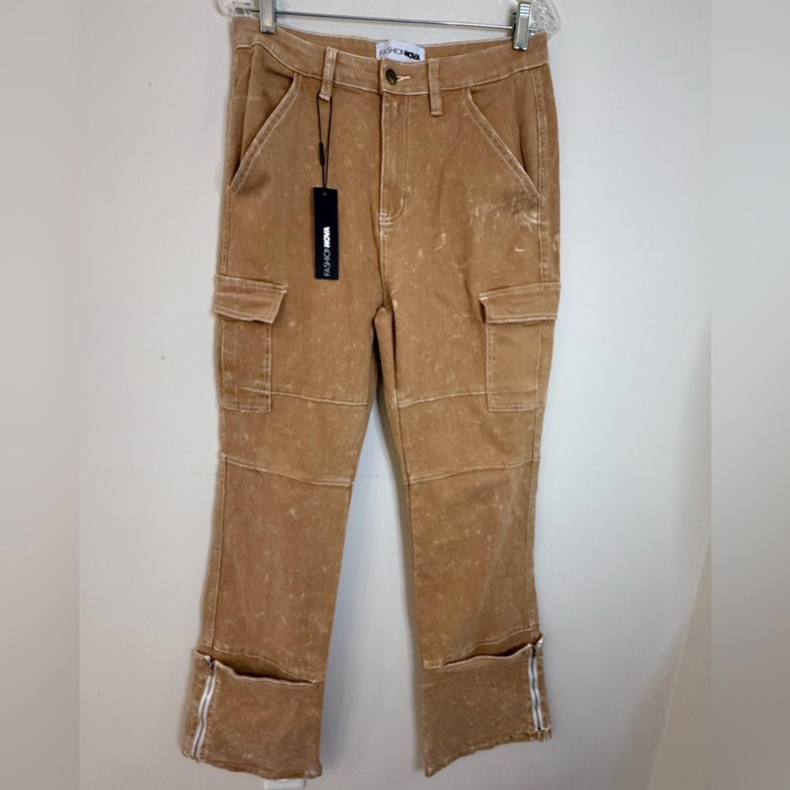 Fashion Nova Fashion Nova khaki tan cargo pants funky streetwear SZ 13 Size 30" / US 8 / IT 44 - 1 Thumbnail