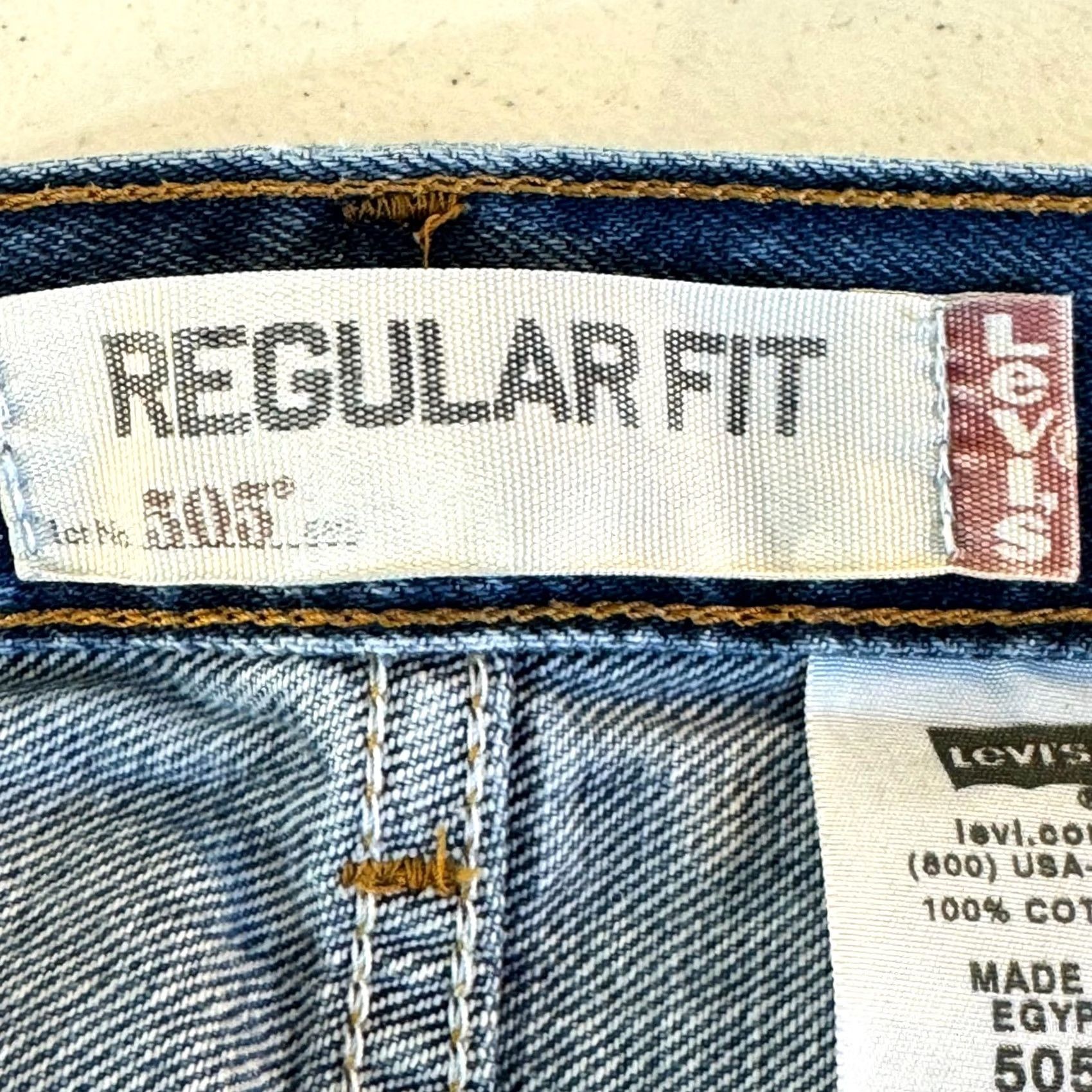 Levi's VINTAGE Levi's 505 Jeans Mens 36x32 Blue Denim Regular Fit Straight Leg Zip Fly Jeans Size US 36 / EU 52 - 5 Thumbnail