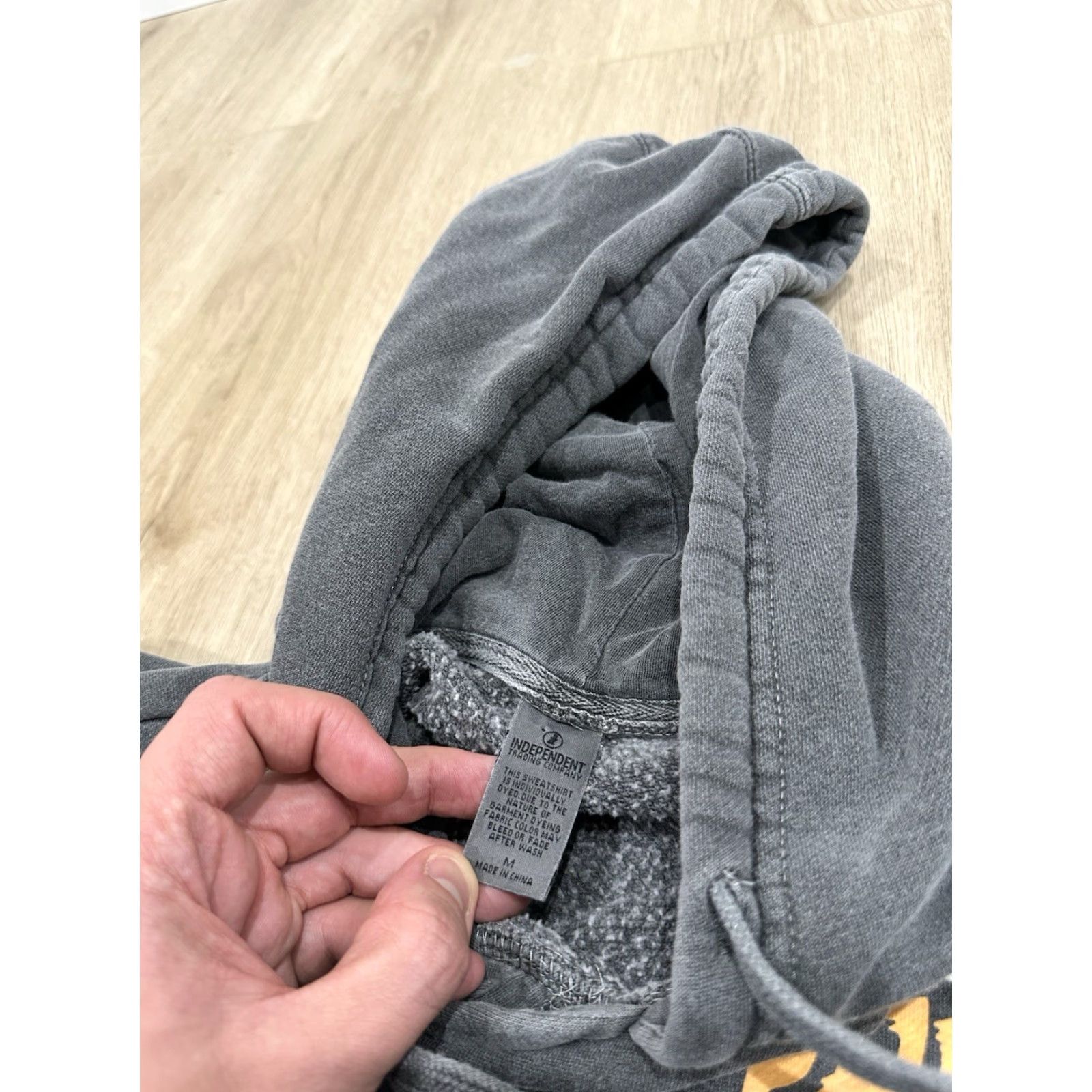 Vintage Phish Summer Tour 2022 Hoodie Pullover Medium Gray Mens Hoodie Size US M / EU 48-50 / 2 - 7 Thumbnail