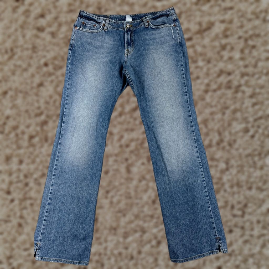 Lucky Brand VINTAGE Lucky Brand Jeans Women 14 Blue Denim Bootcut 32x32 Modern Distressed 5-Pocket Mens Girls Size 36" / US 14 / IT 50 - 1 Thumbnail