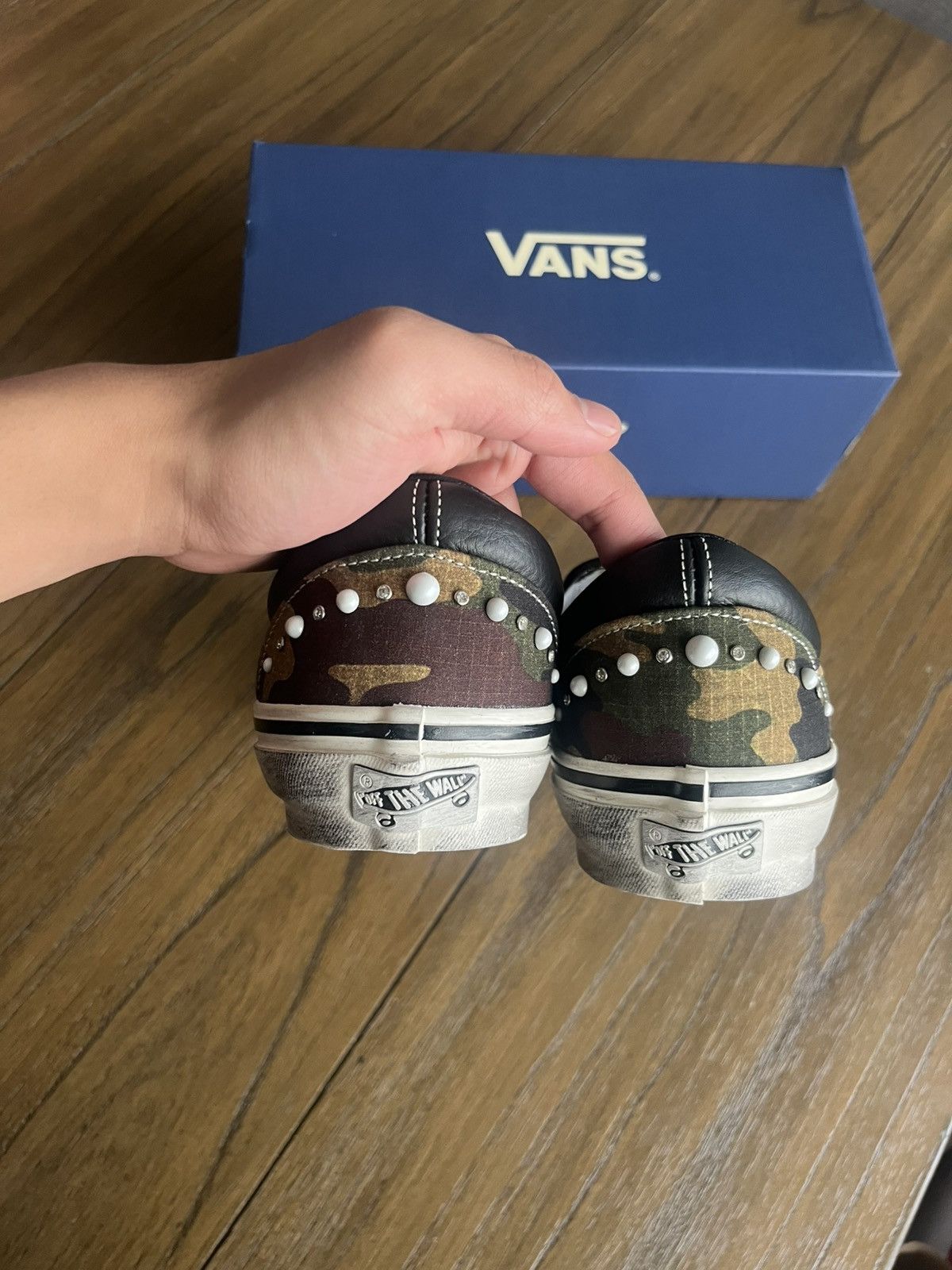 Vans vans pearlized camo Size US 10.5 / EU 43-44 - 4 Thumbnail