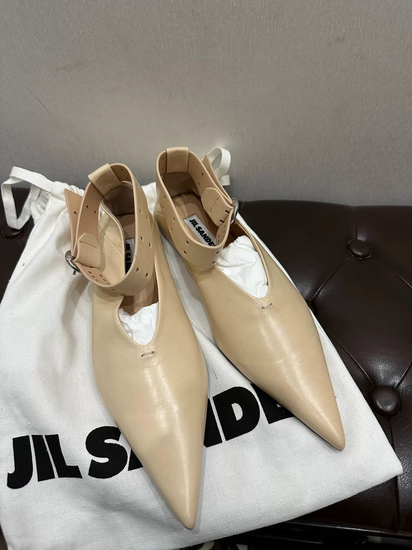 Jil Sander Jil Sander Beige Pointed Flats Size 37 Size US 6 / IT 36 - 1 Thumbnail