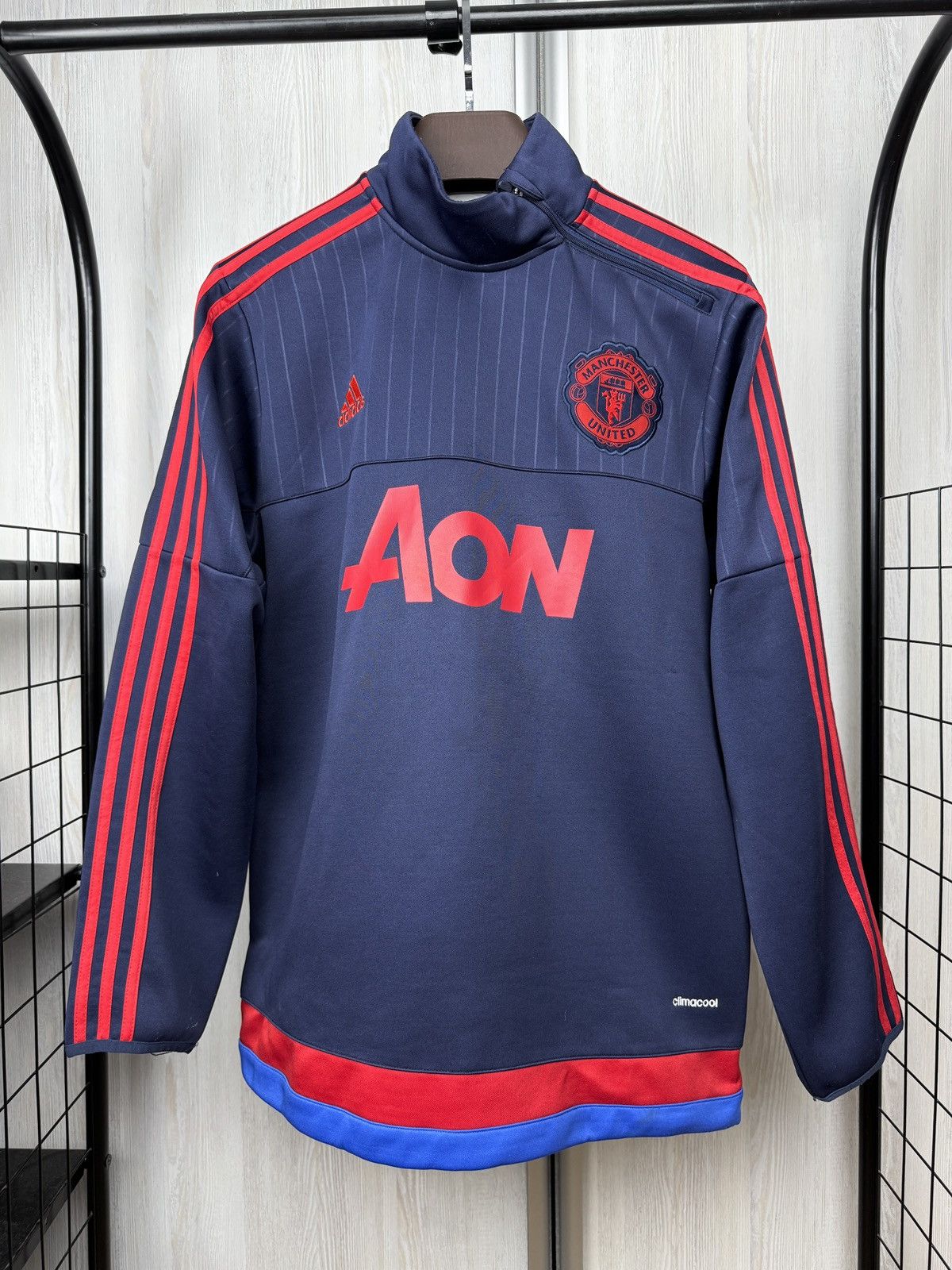 Adidas 2015 2016 Manchester United Training Sweatshirt Men’s Adidas Size US XL / EU 56 / 4 - 2 Thumbnail