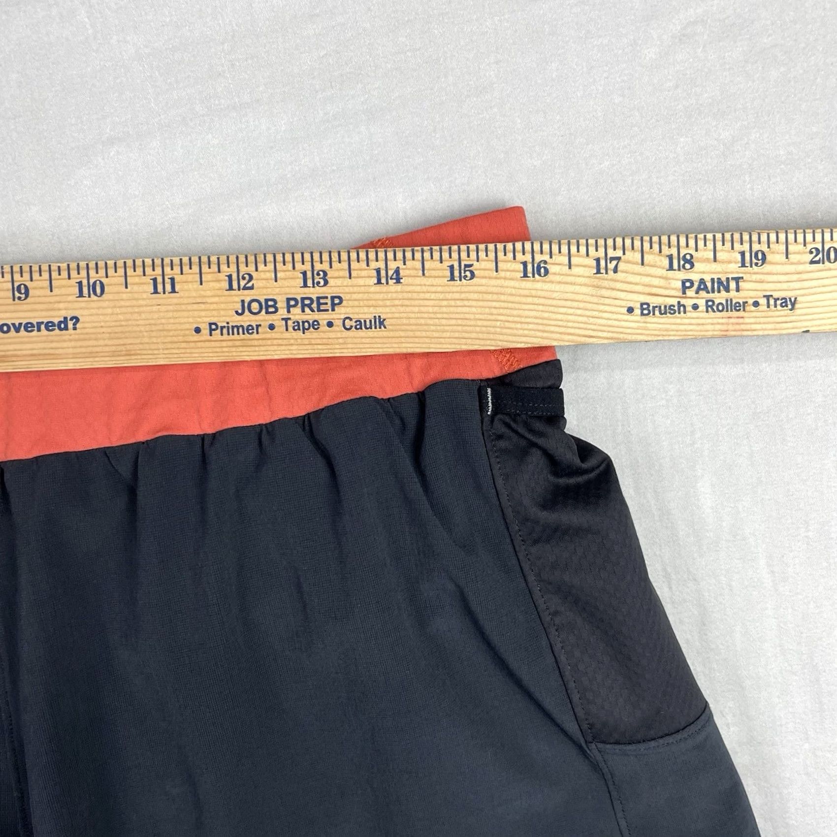 Vintage Rabbit Running Shorts Womens XL Black Orange Running Jogging Trail Zip Pocket Size 40" / US 18 - 4 Thumbnail