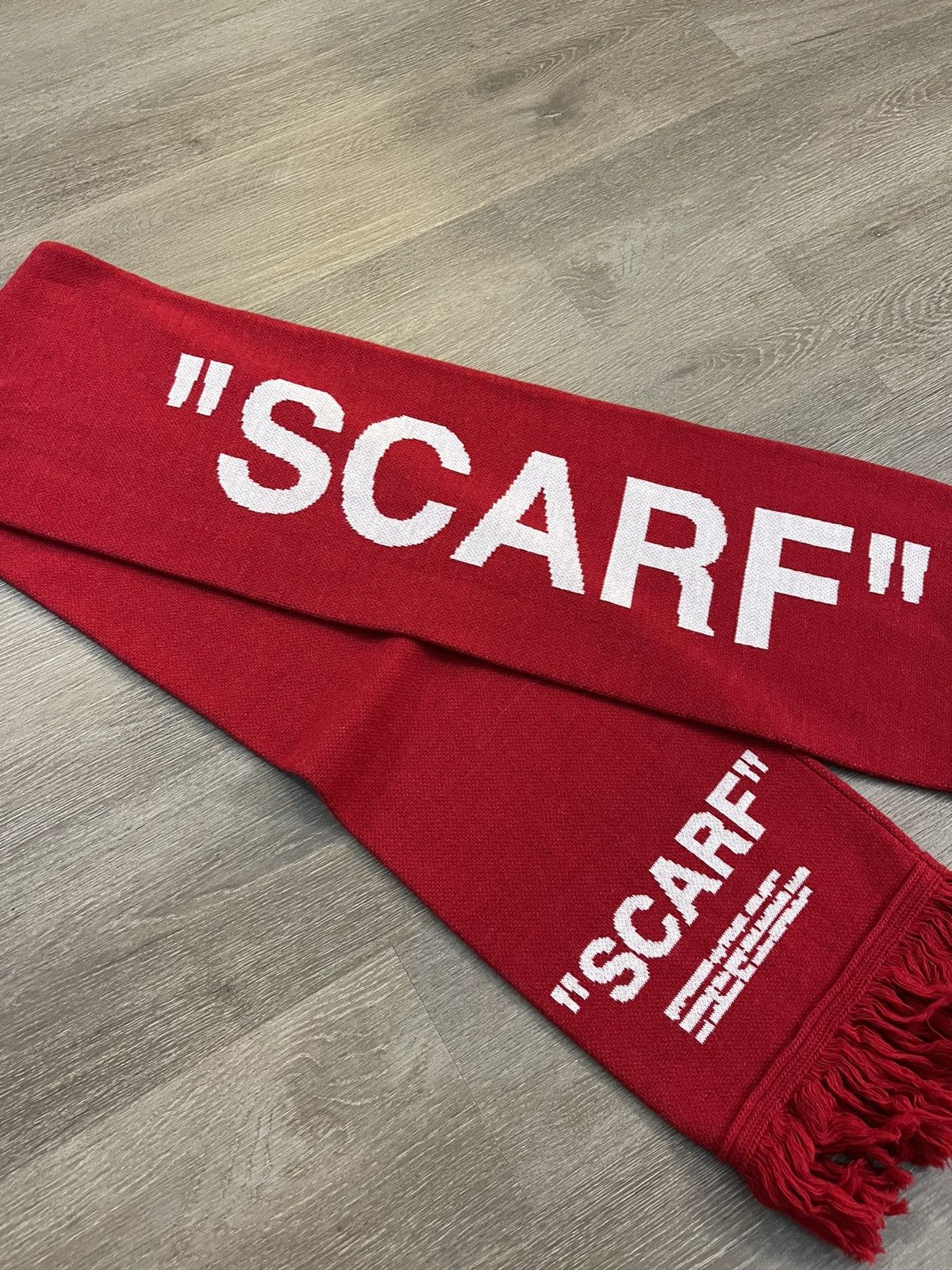 Off-White Quote scarf from the Fall 2018 Off-White c/o Virgil