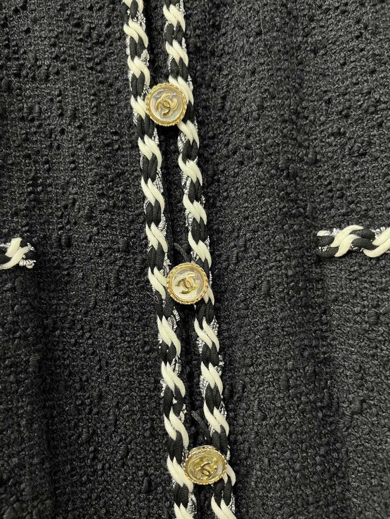 Chanel Chanel Black four-pocket tweed coat Size XS / US 0-2 / IT 36-38 - 6 Thumbnail