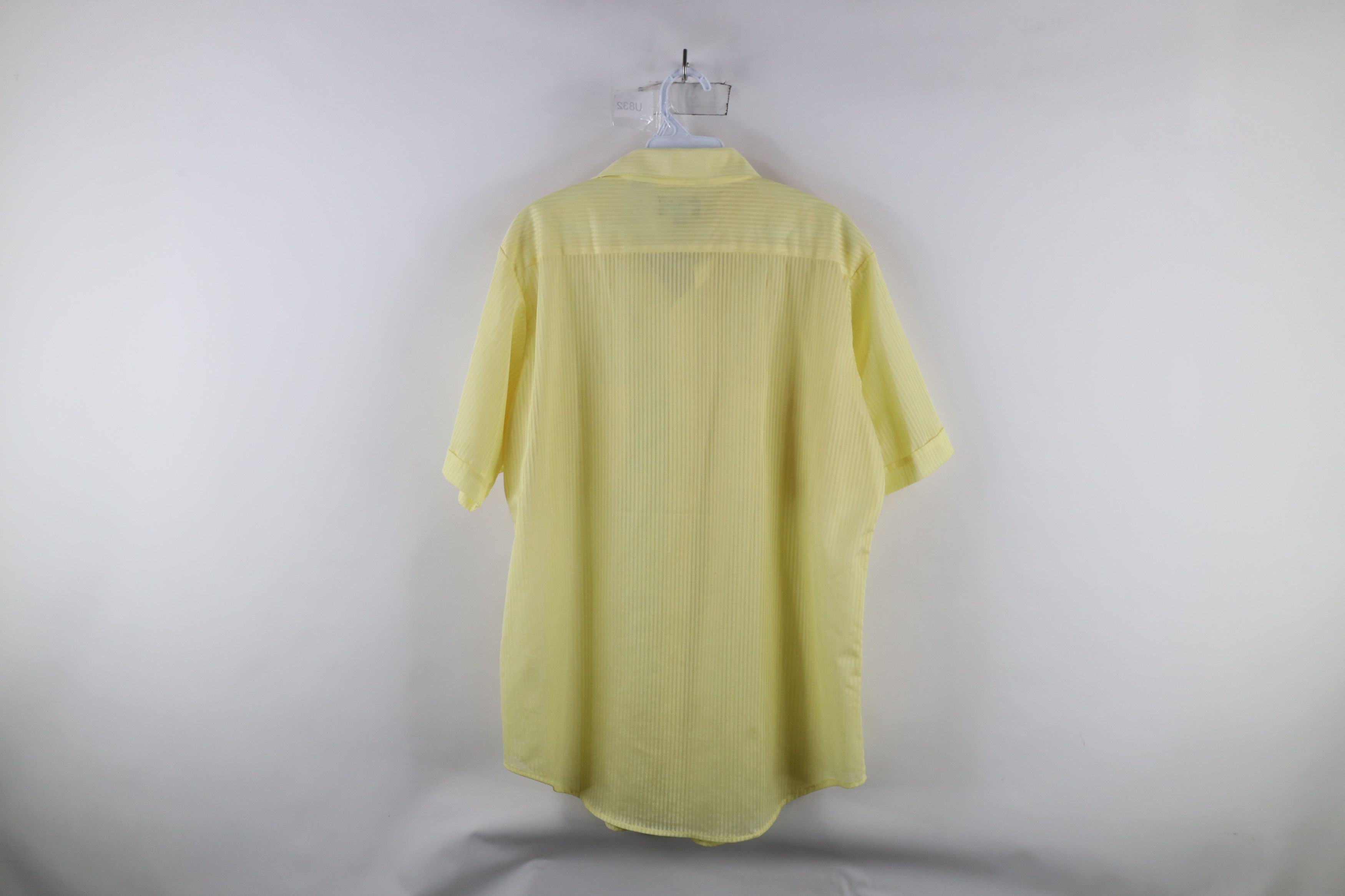 Vintage Vintage 70s Streetwear Knit Short Sleeve Button Shirt Size US L / EU 52-54 / 3 - 9 Thumbnail