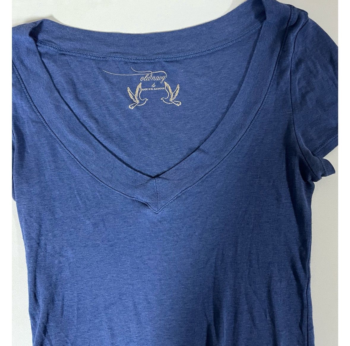Old Navy Old Navy Blue V-Neck Short Sleeve Shirt Top Tee Size S 💙✨ Size S / US 4 / IT 40 - 2 Thumbnail
