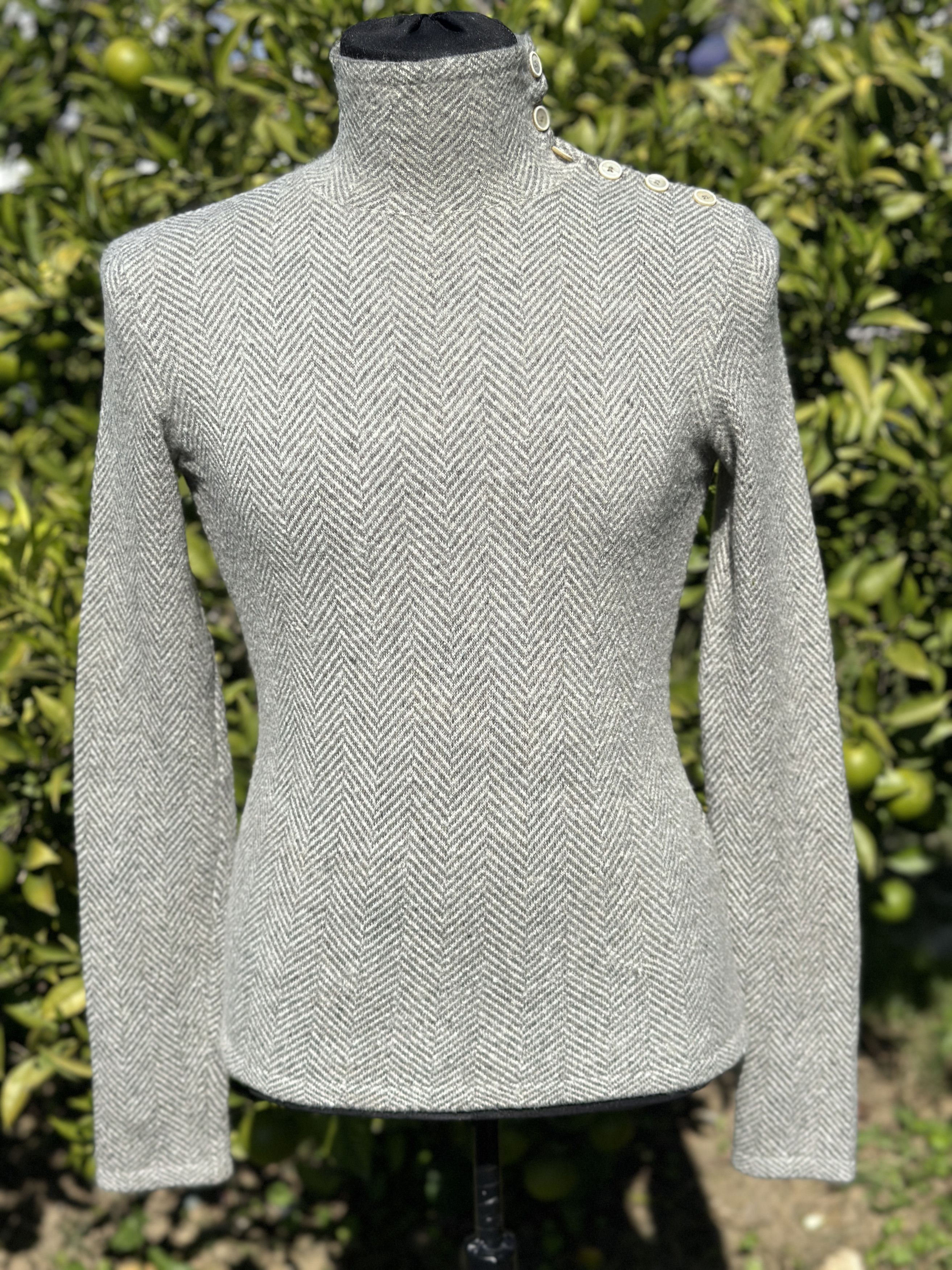 Ralph Lauren Purple Label Ralph Lauren Purple Label Herringbone Button Shoulder Sweate Size US L / EU 52-54 / 3 - 4 Thumbnail