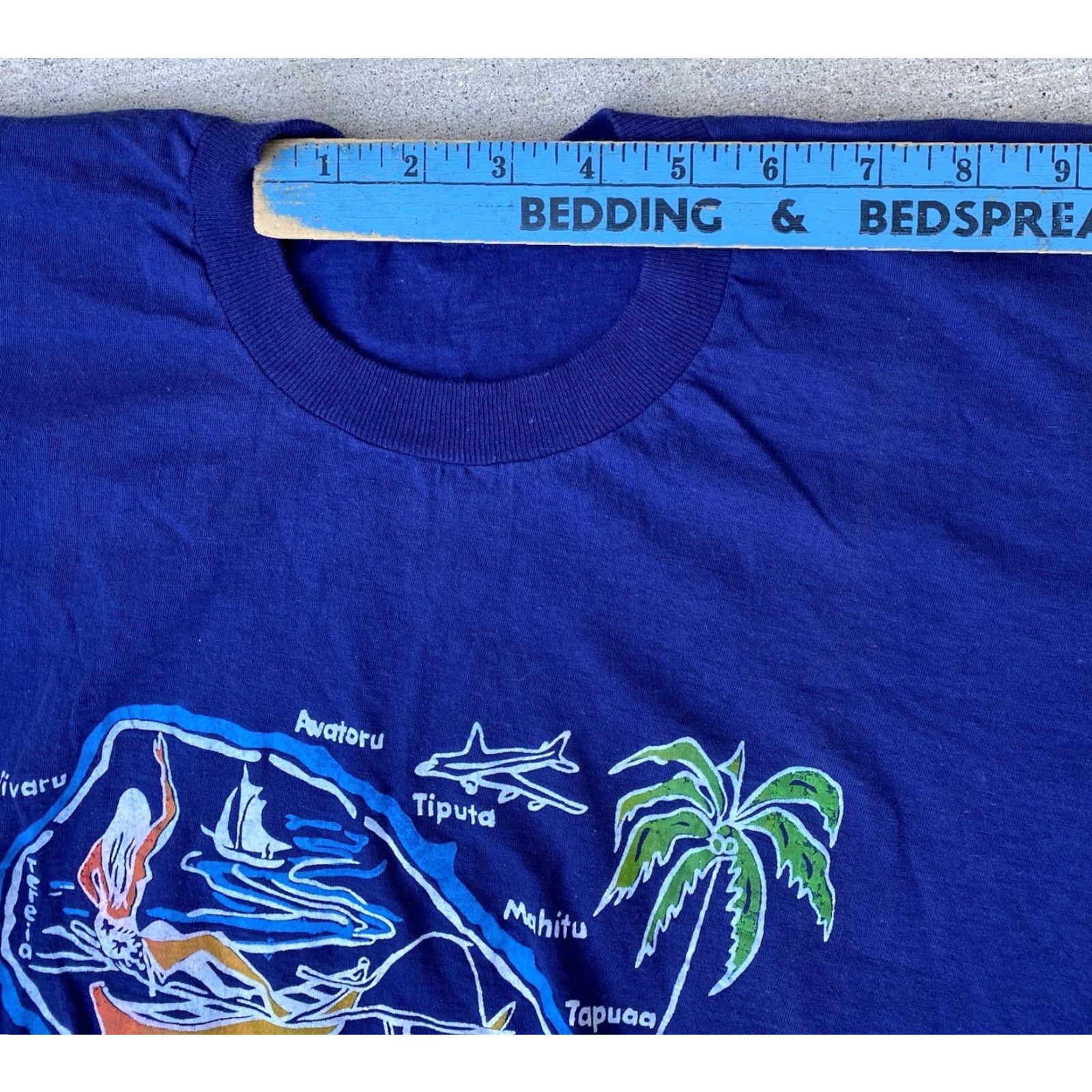 ALOHAS VINTAGE Rangiroa French Polynesia Map T Shirt Blue Island Graphic Tee Tiki Aloha Mens M Graphic Print 80s Tropical Size US M / EU 48-50 / 2 - 5 Thumbnail