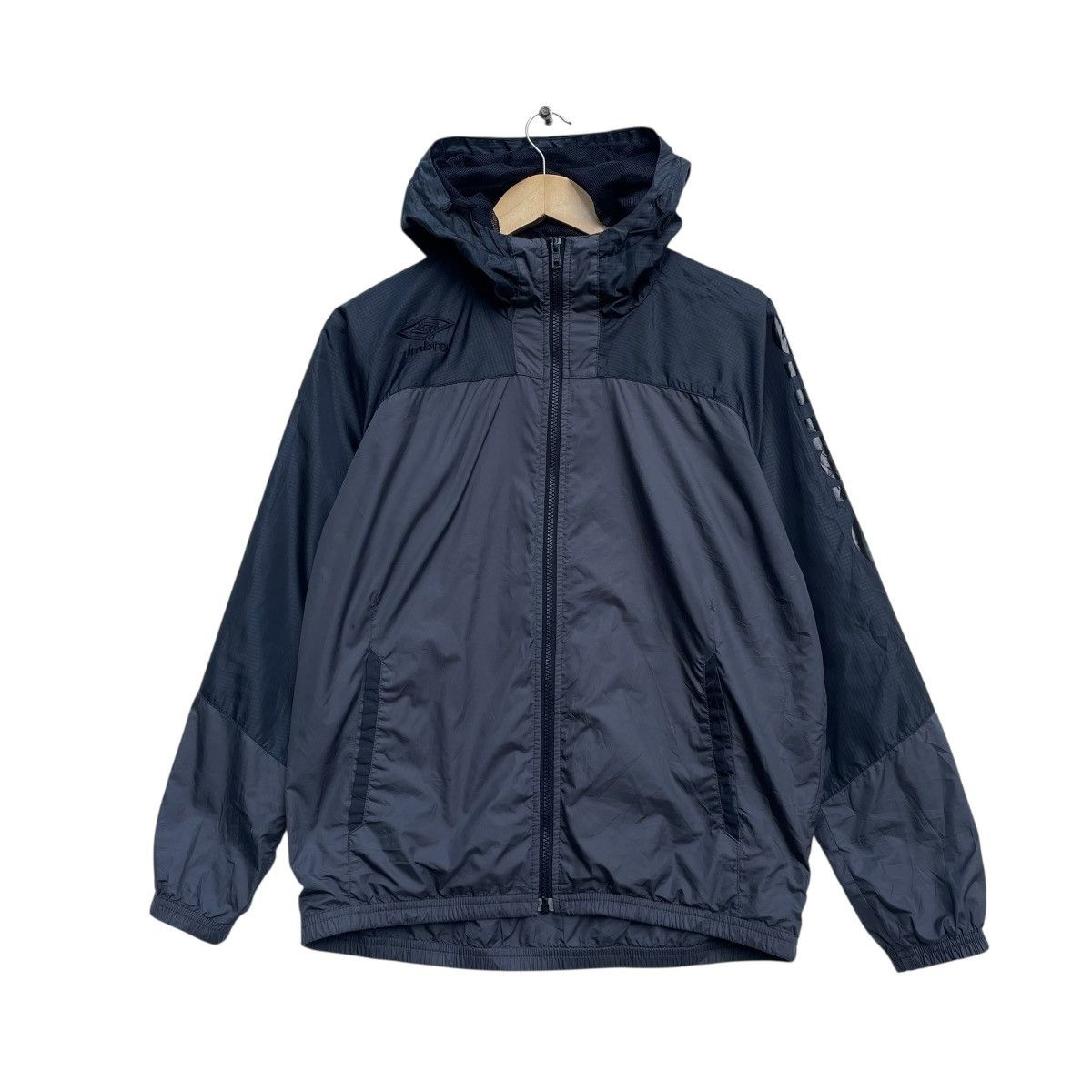 Japanese Brand Vintage Umbro Football Jacket Size US S / EU 44-46 / 1 - 1 Thumbnail