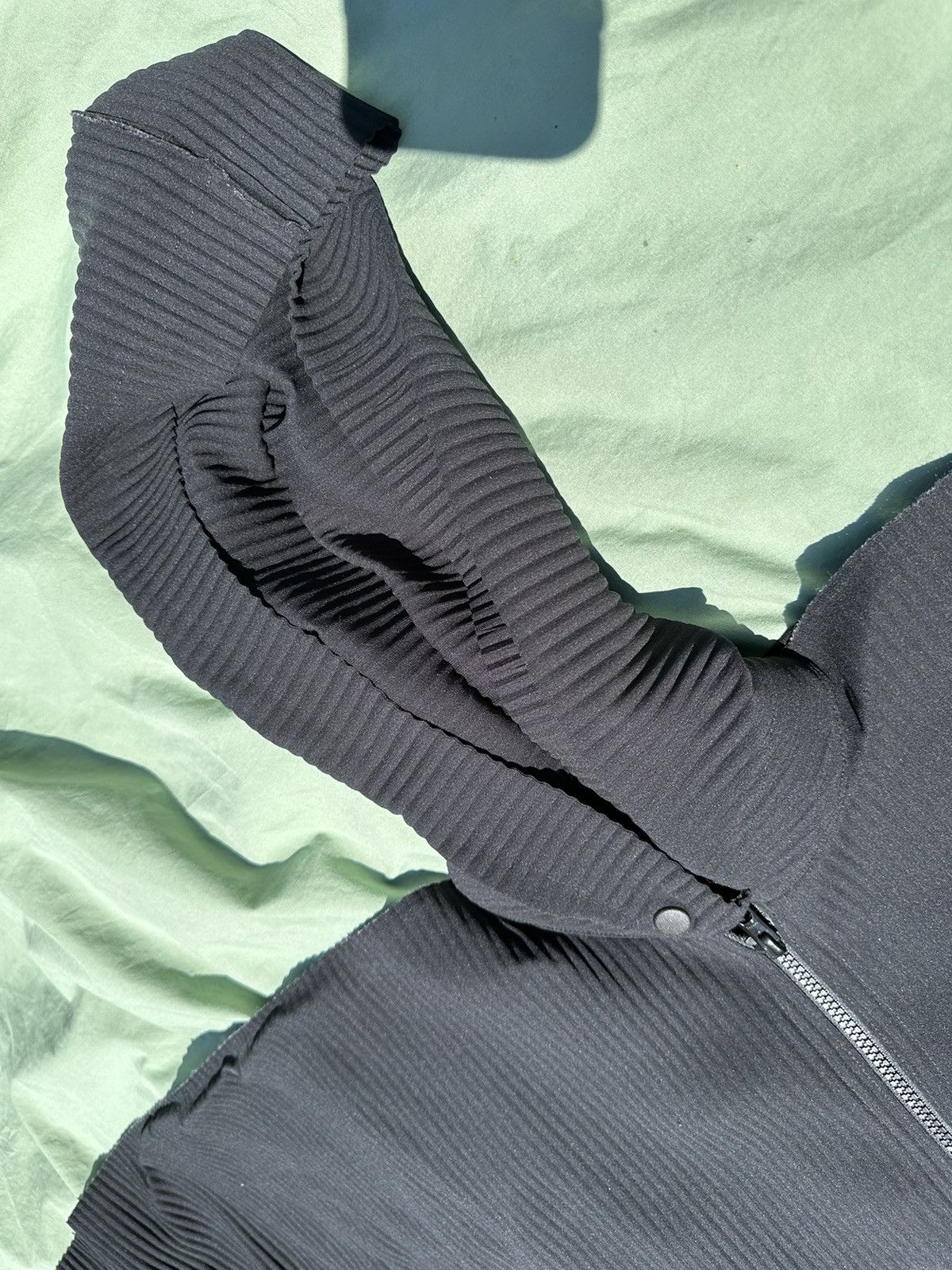 Homme Plisse Issey Miyake Issey Miyake pleated jacket Size US XL / EU 56 / 4 - 1 Thumbnail