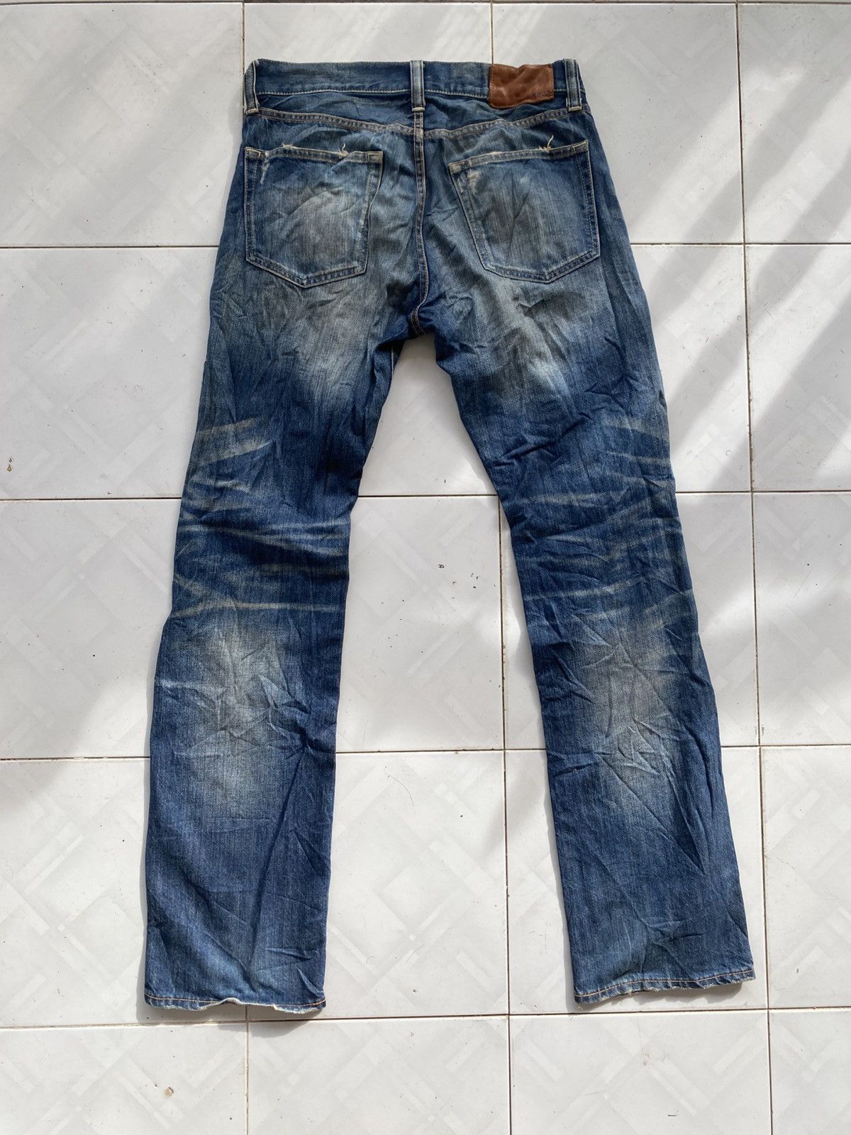 Undercover × Uniqlo UJ Regular Straight Fit Distressed Denim Size US 32 / EU 48 - 2 Thumbnail