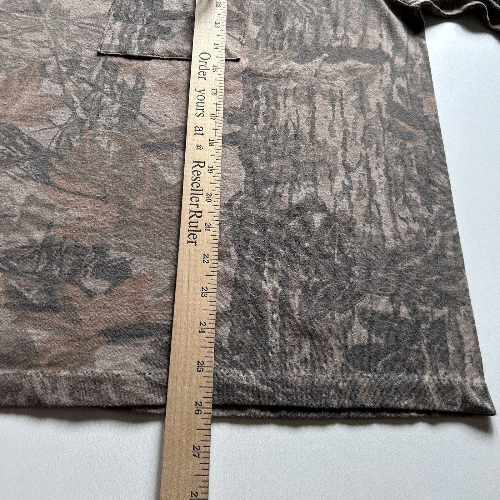 Realtree Vintage 90s Real Tree Camouflage Pocket T Shirt Large Boxy Size US L / EU 52-54 / 3 - 7 Thumbnail