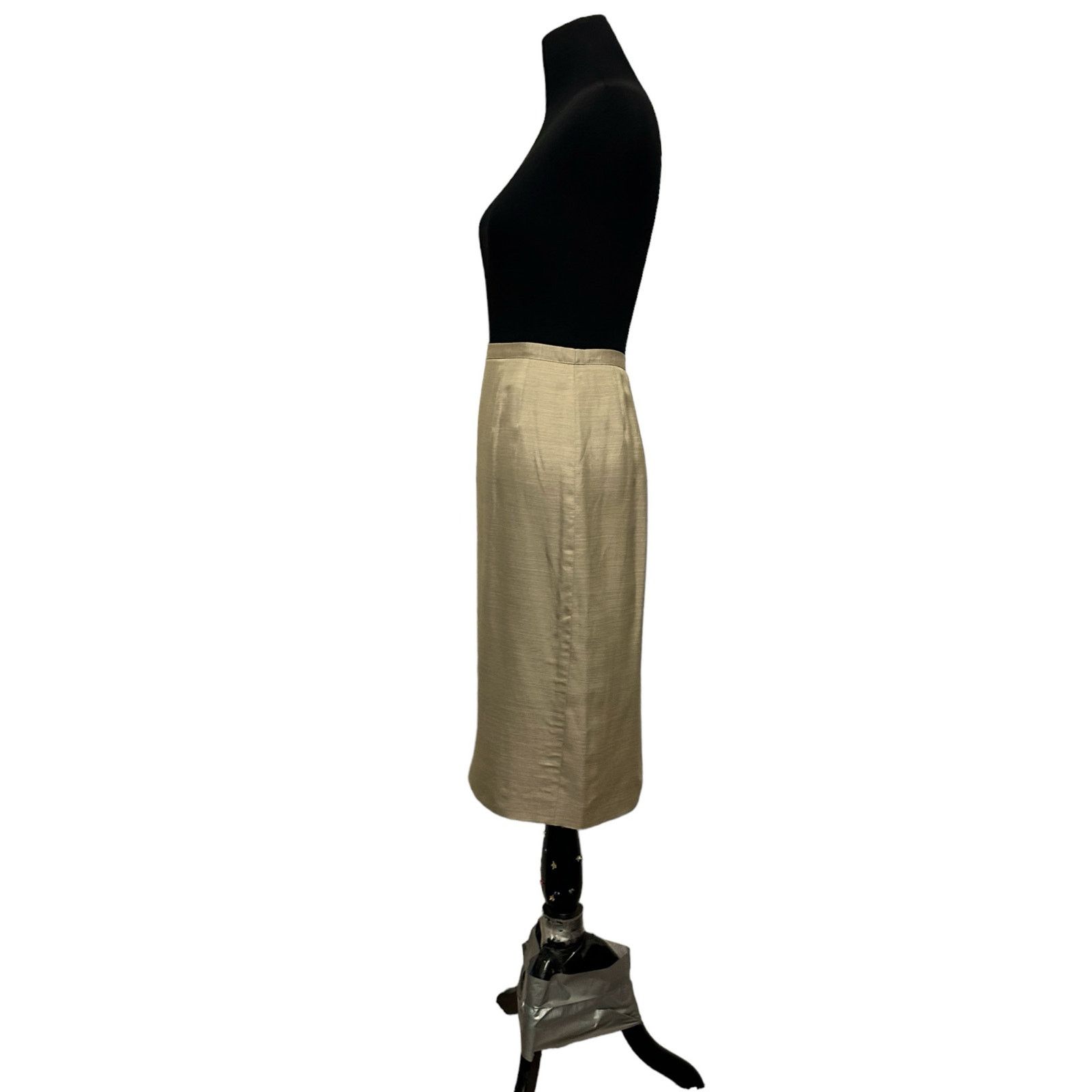 Giorgio Armani Giorgio Armani beige midi pencil skirt size 8 Size 30" / US 8 / IT 44 - 7 Thumbnail