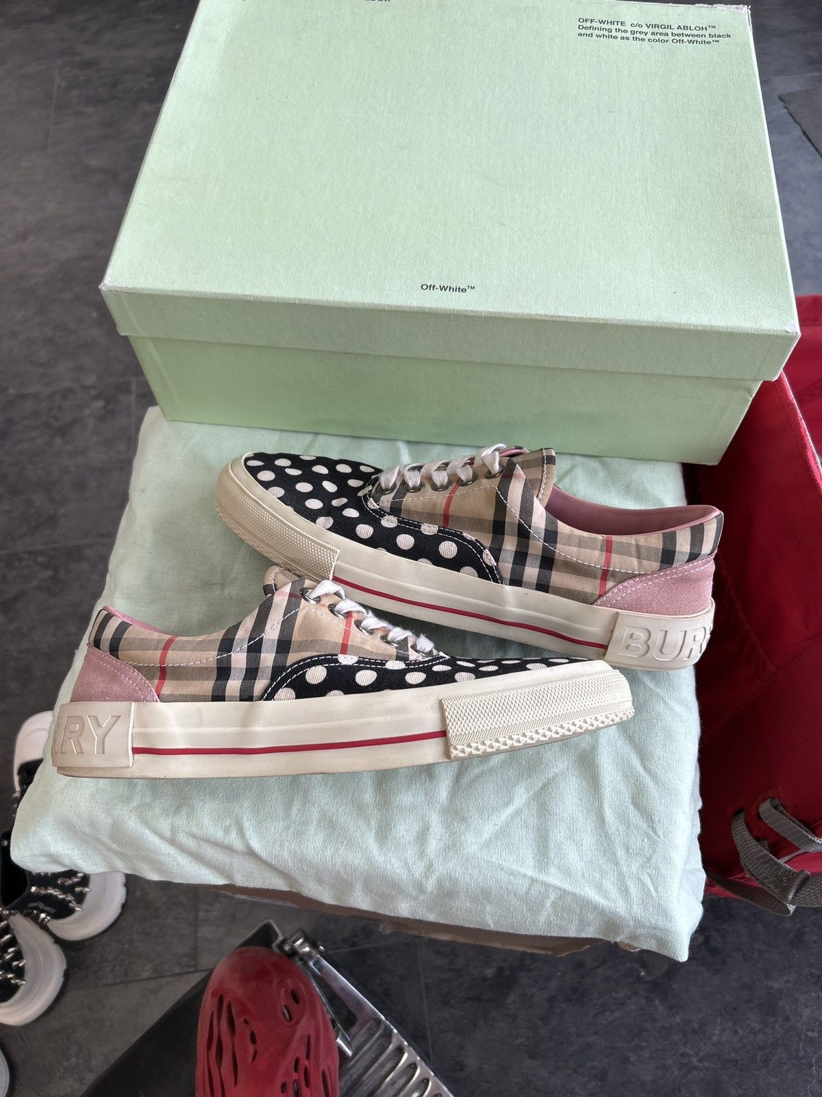 Burberry Burberry lows multi print Size US 9 / EU 42 - 1 Thumbnail
