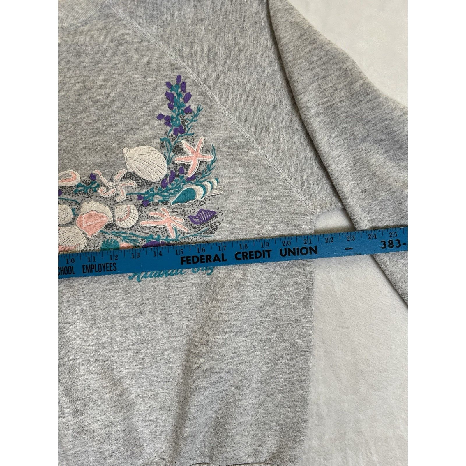 Tultex Vintage Atlantic City Raglan Sweatshirt Women’s Size Large M Size L / US 10 / IT 46 - 4 Thumbnail