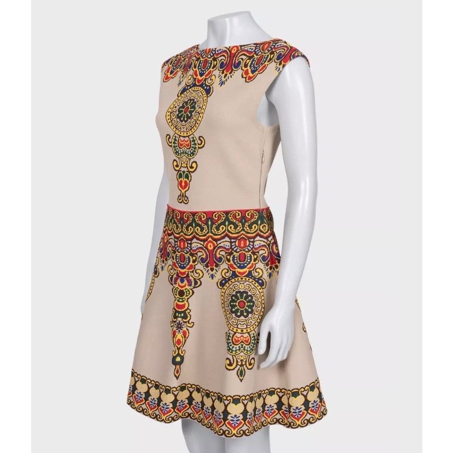 Valentino NWOT Valentino Beige Printed Fitted Dress Sz M Size M / US 6-8 / IT 42-44 - 2 Thumbnail