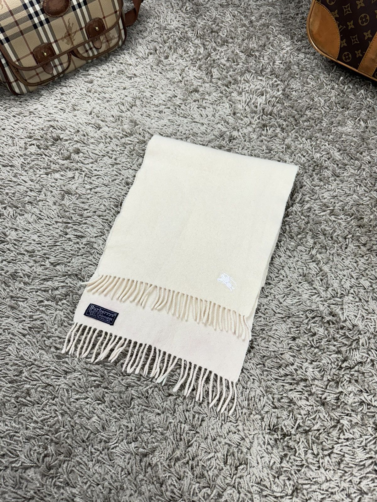 Burberry × Vintage Vintage cashmere scarf Burberry’s 90s original luxury item Size ONE SIZE - 1 Thumbnail